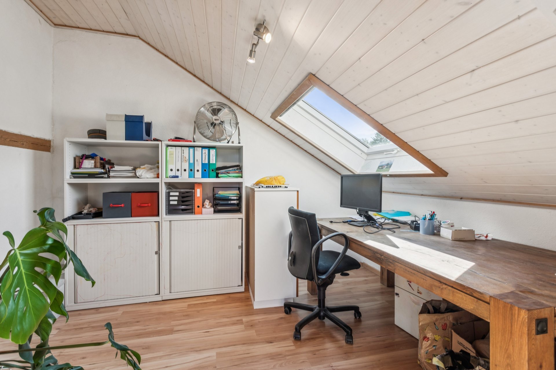 Bureau Bureau