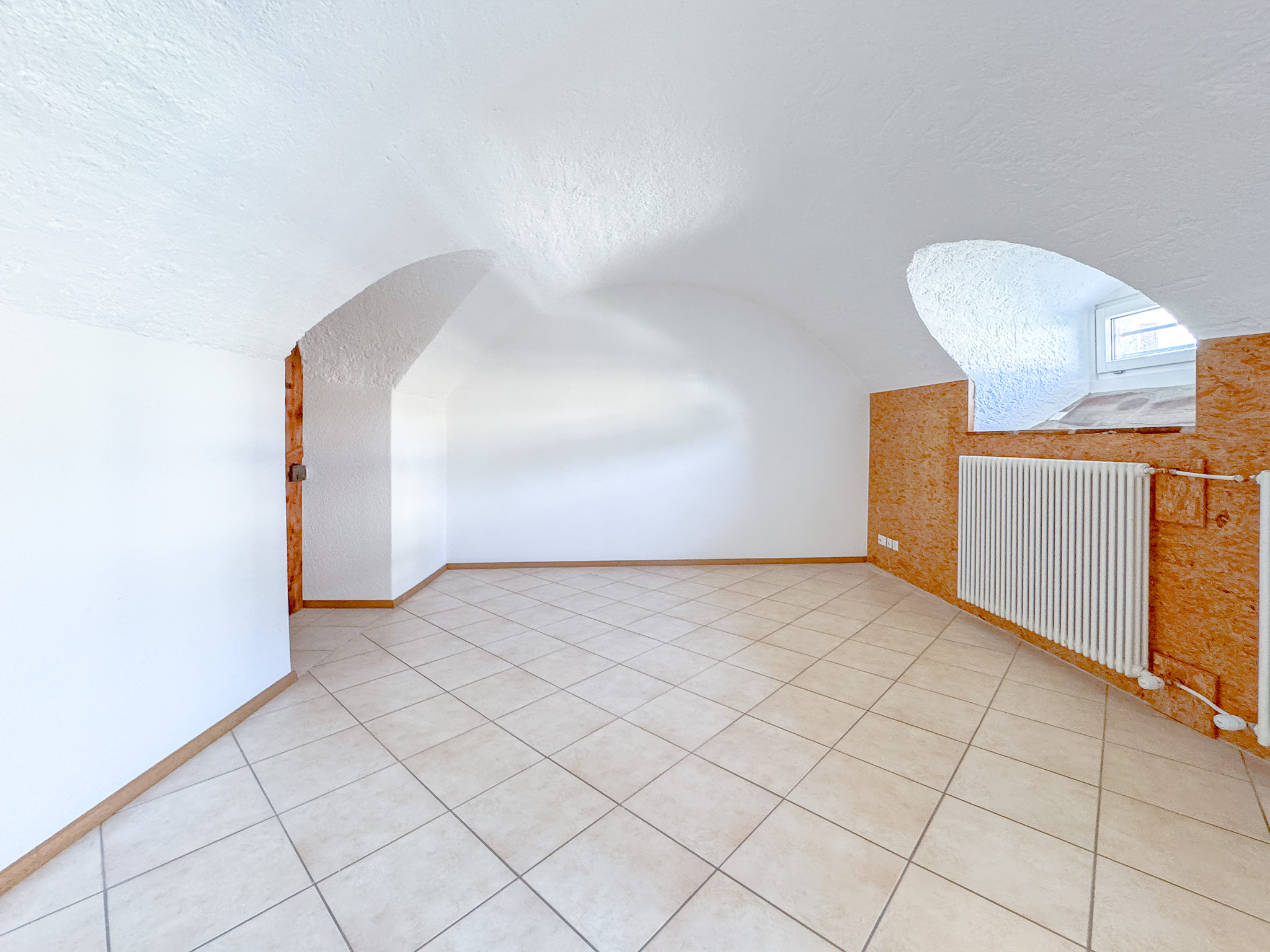 1er local avec accès à la cuisine 1er local avec accès à la cuisine