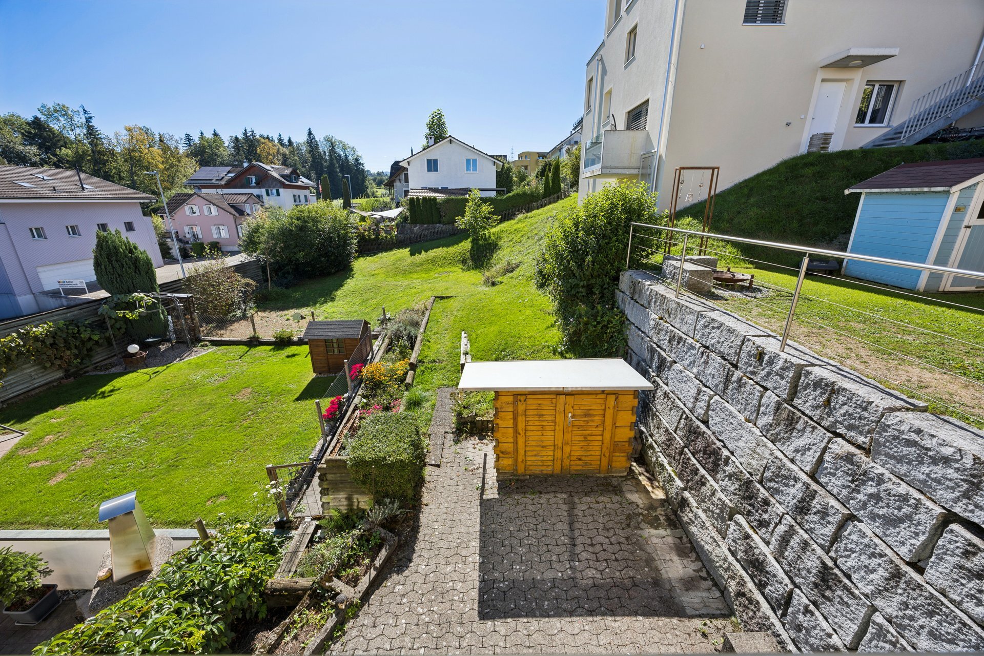 Photo 8