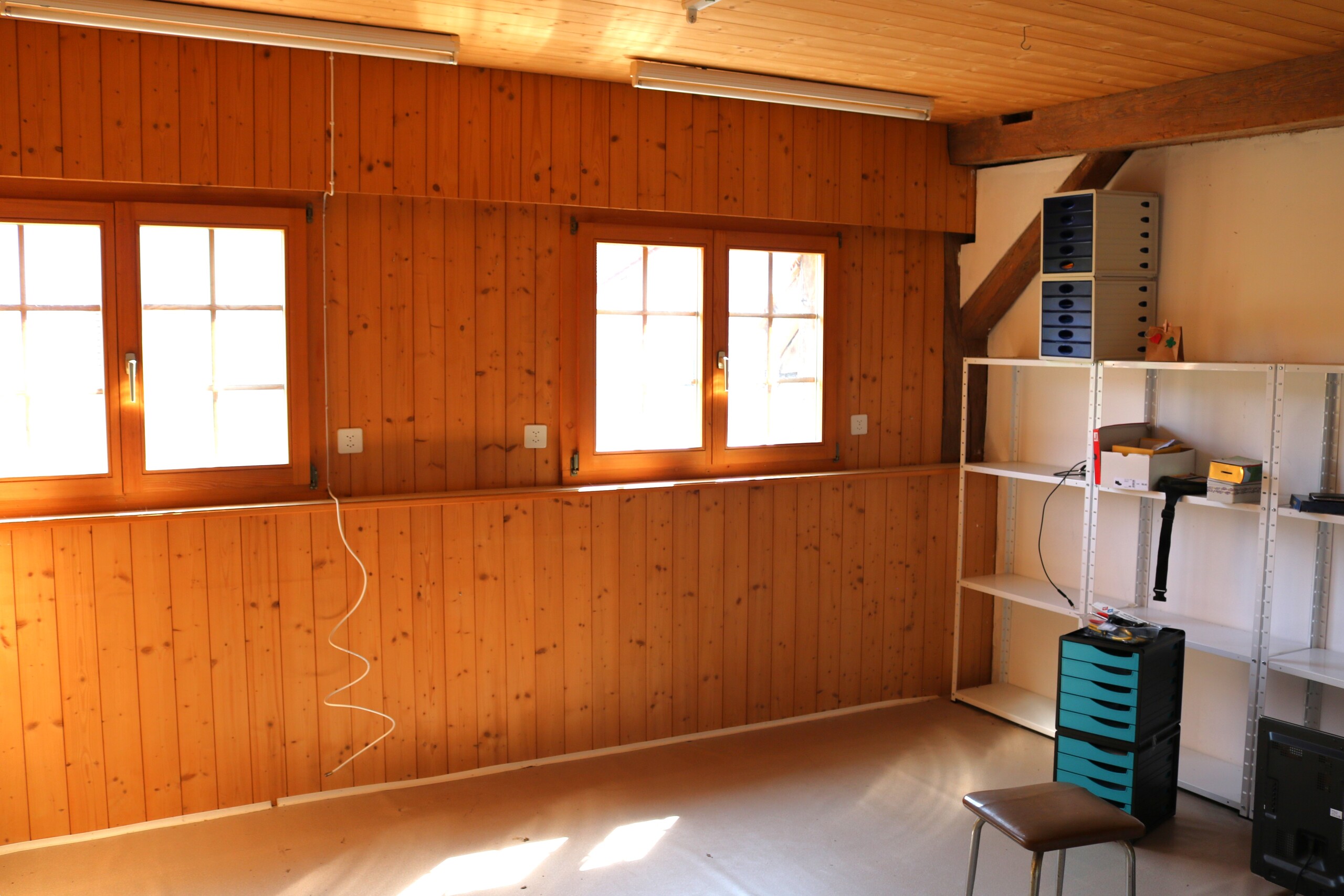 Büro - Lager Büro - Lager