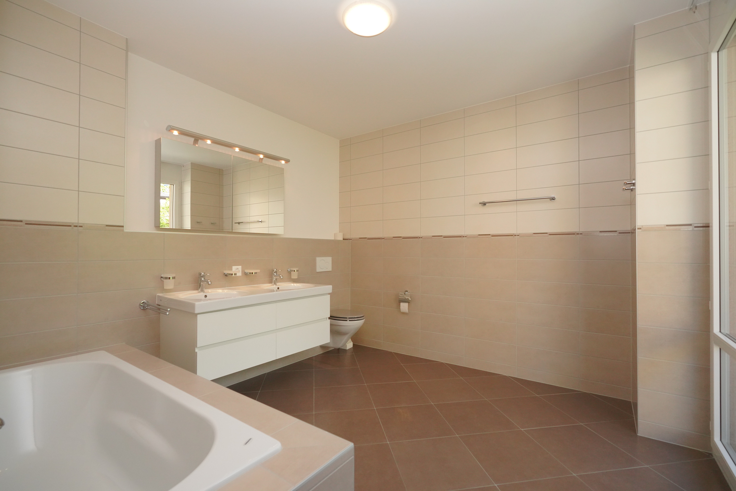 Interior view 8