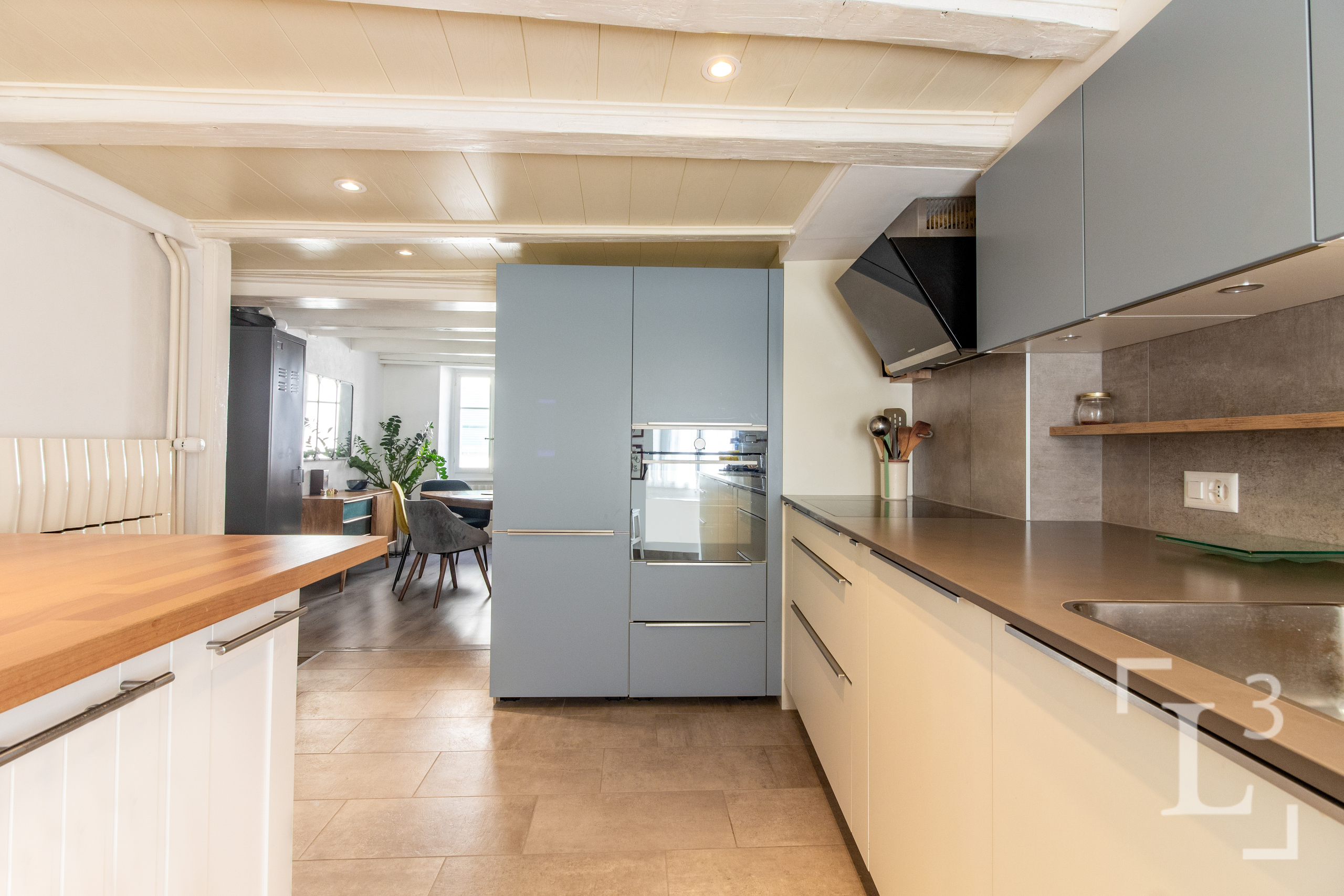 Cuisine ouverte équipée