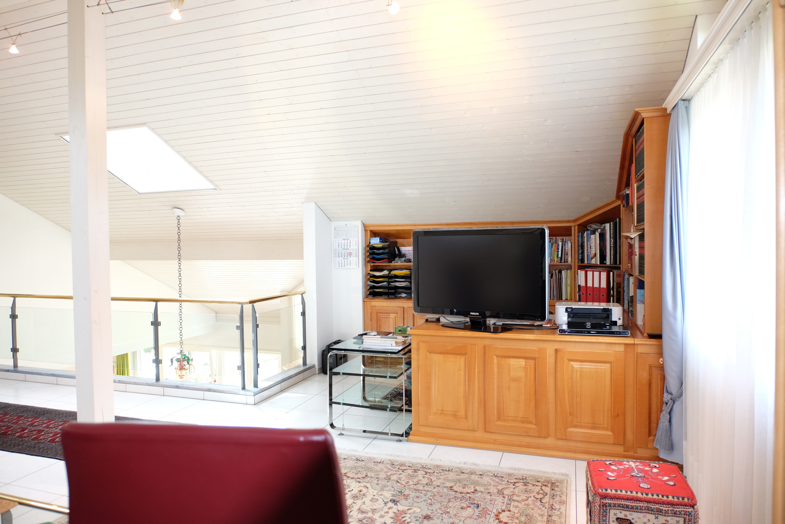 Dachgeschoss mit Luftraum zum Wohnzimmer Dachgeschoss mit Luftraum zum Wohnzimmer