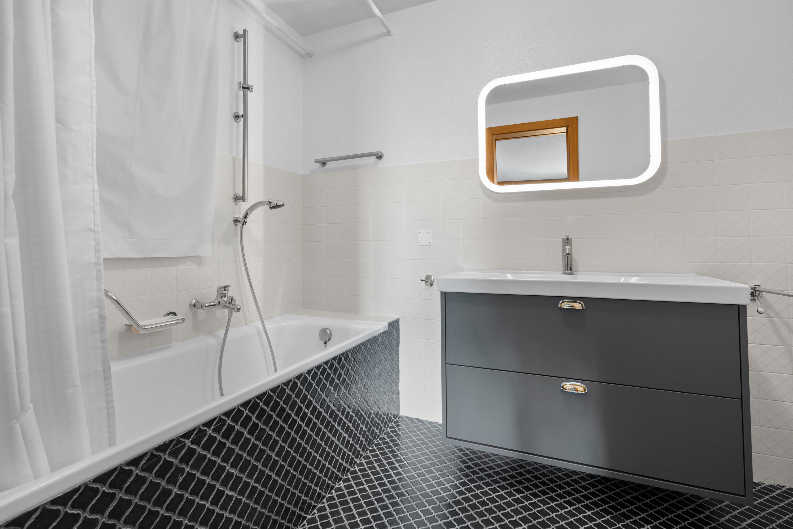 Interior view 5