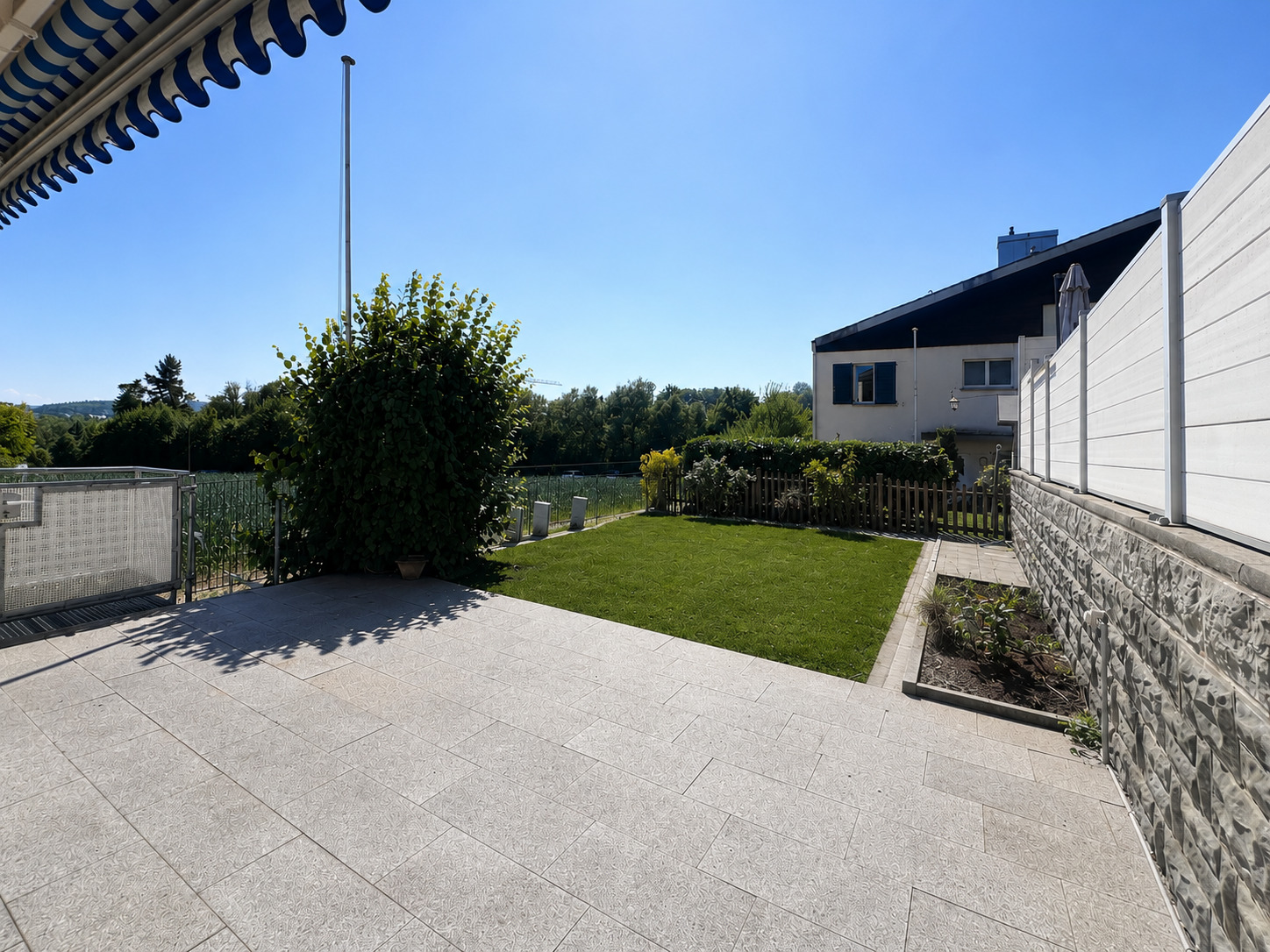 Aussenansicht 1