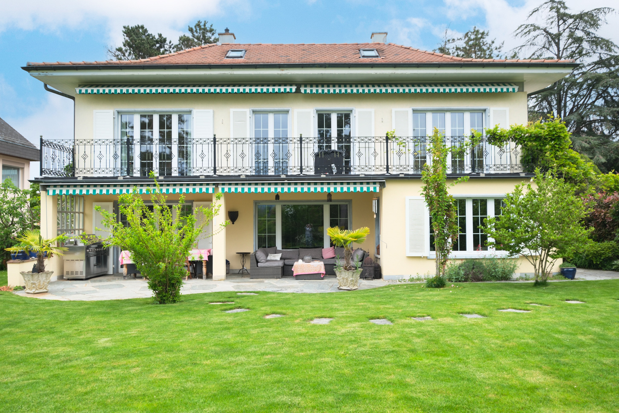 Haus Ansicht Garten 