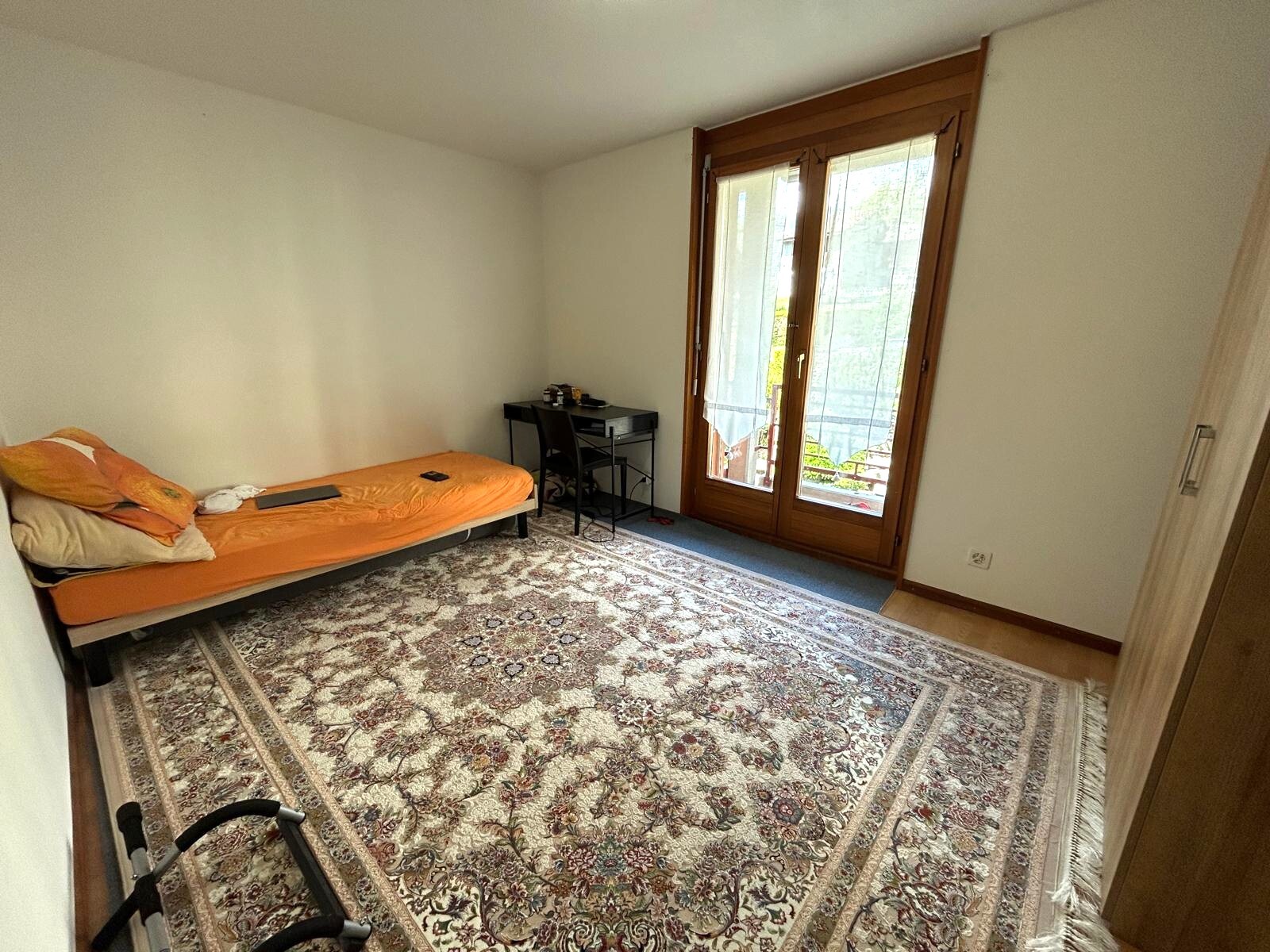 Photo 6