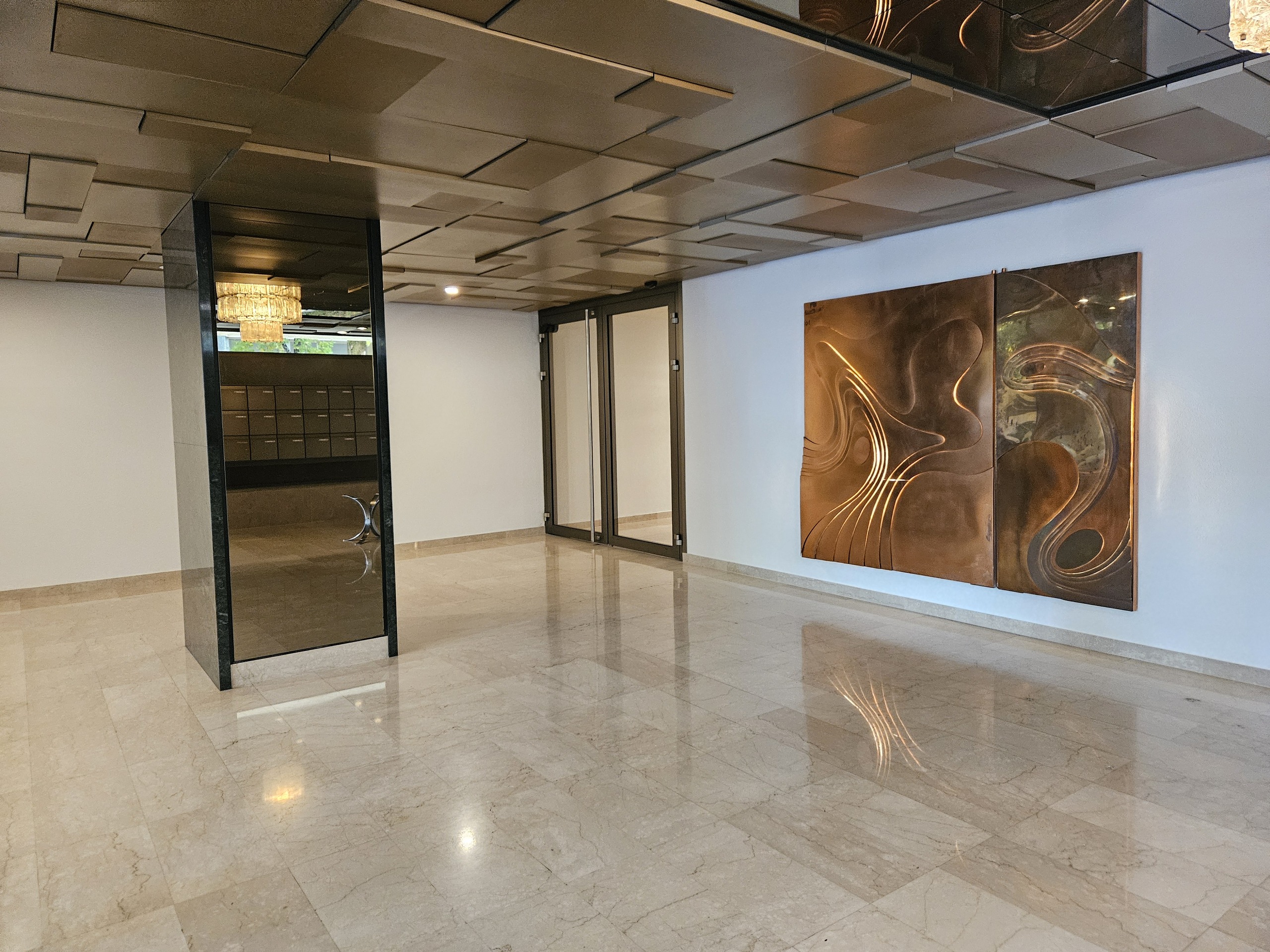 Interior view 2
