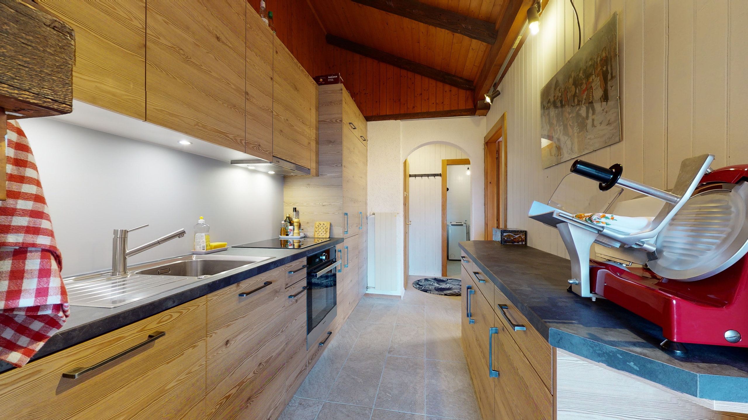 Photo 8