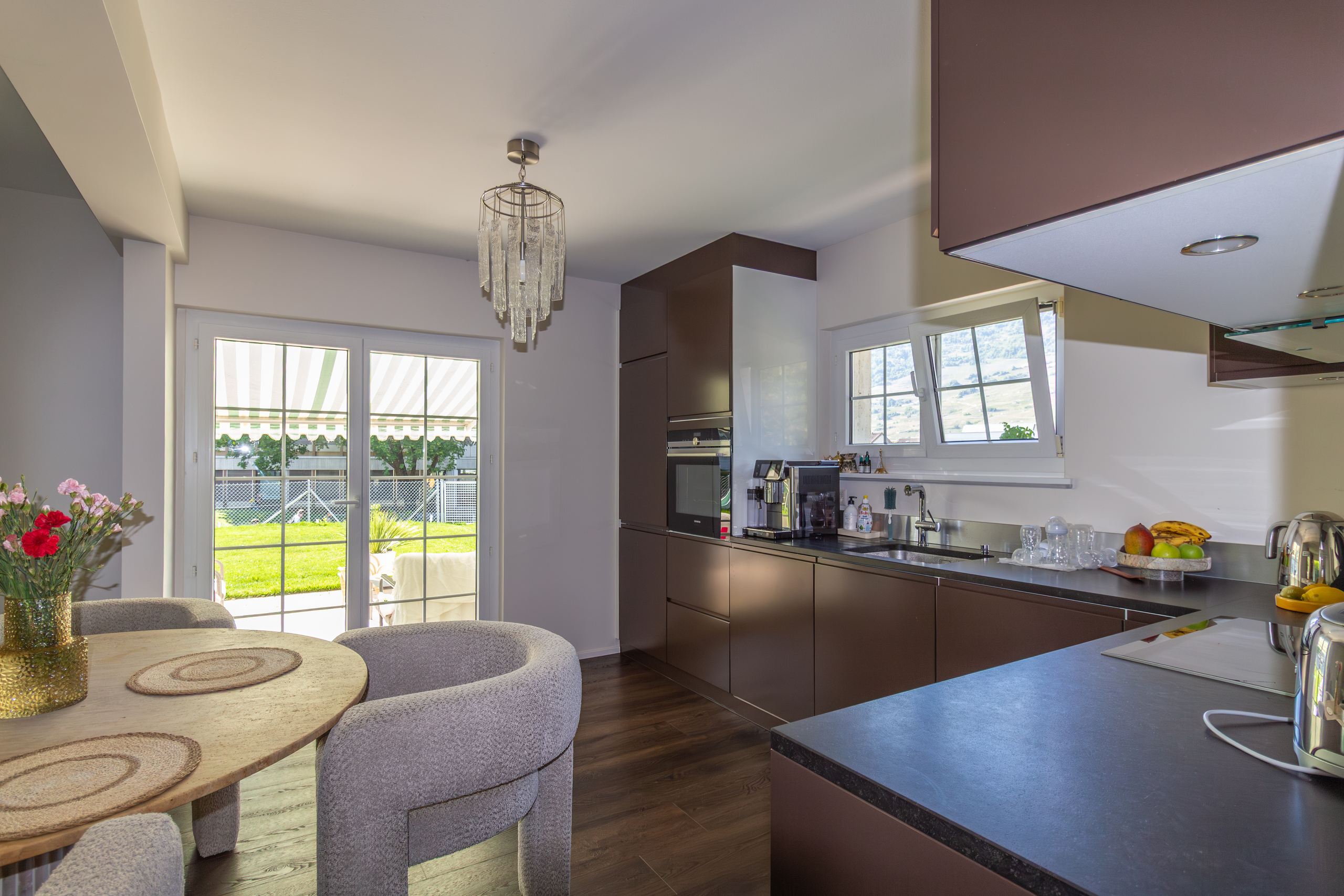Interior view 4