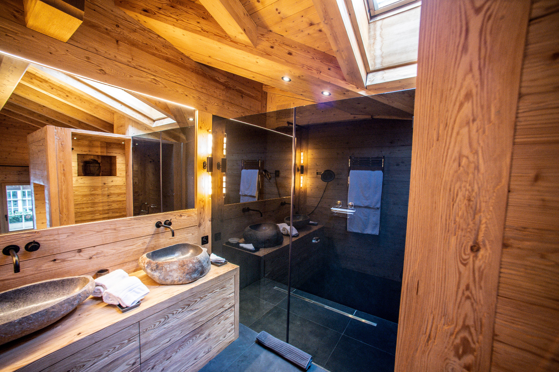 Interior view 4