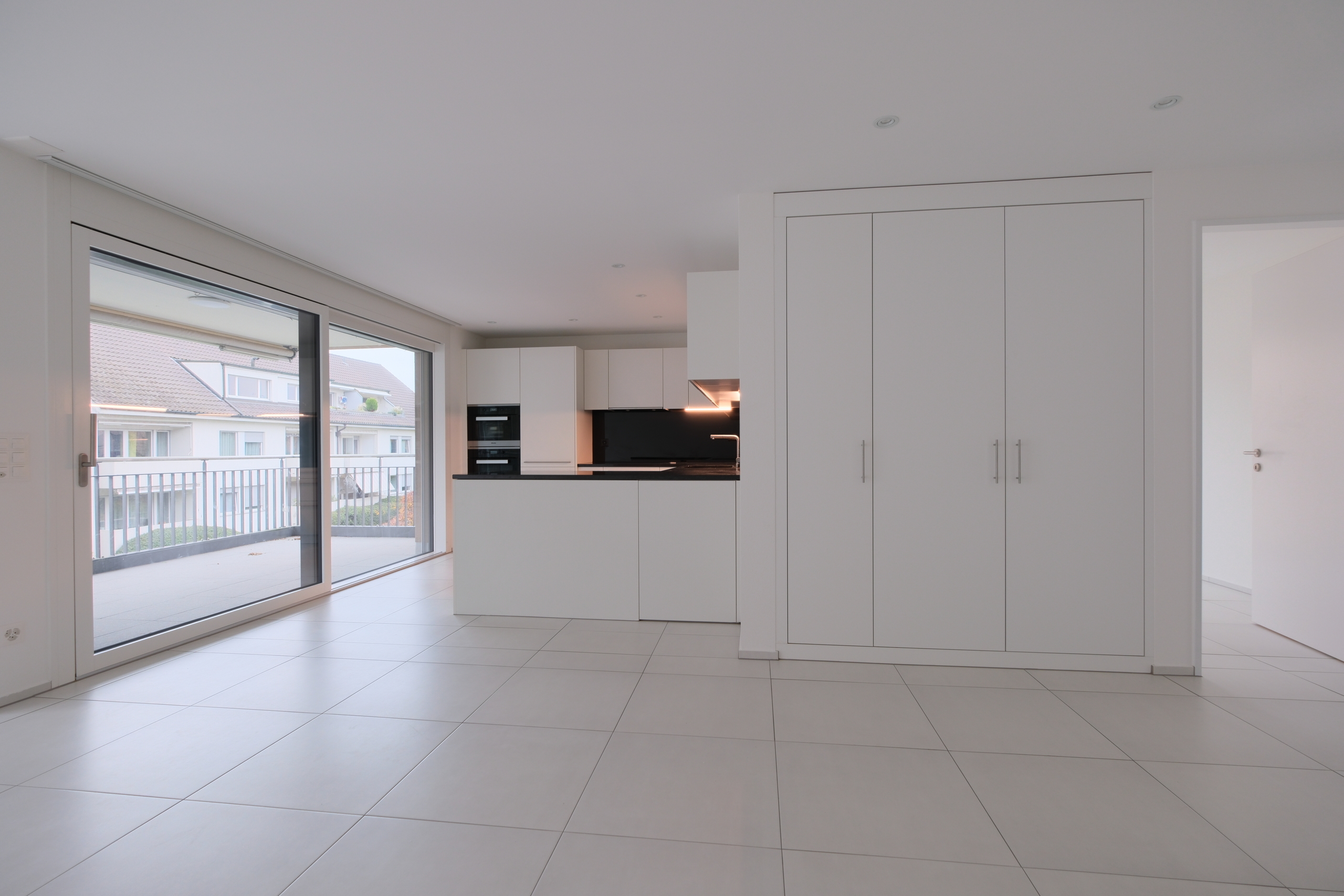 Küche mit Einbauschrank 