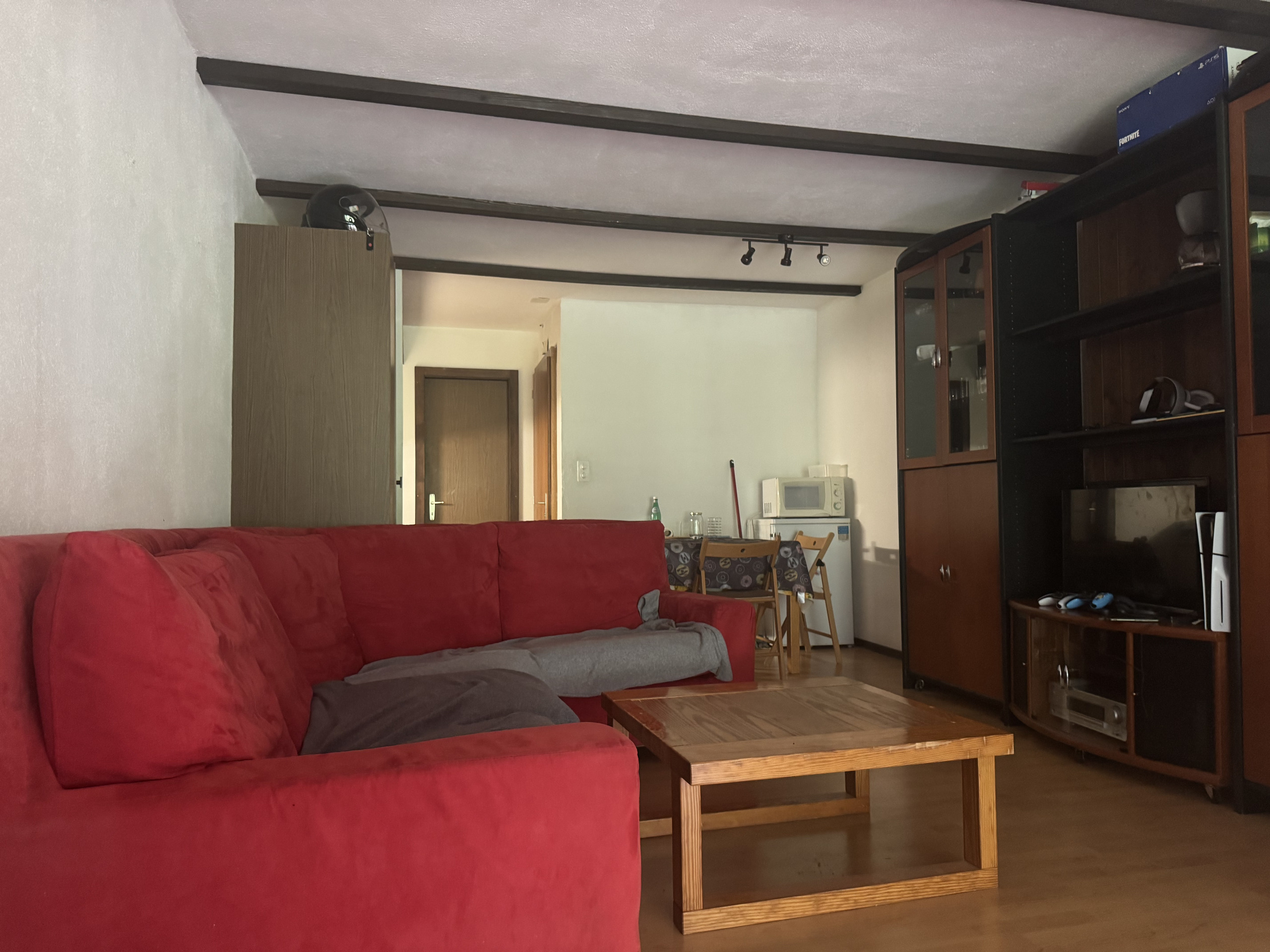Interior view 6