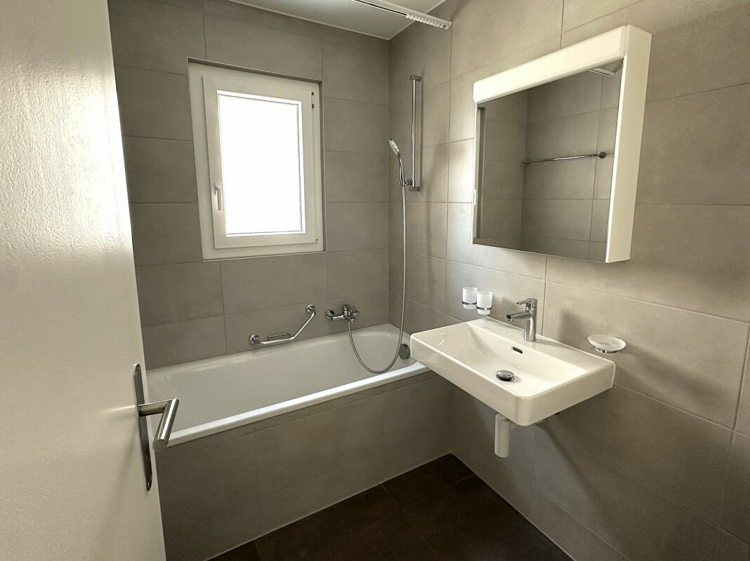 Picture 7