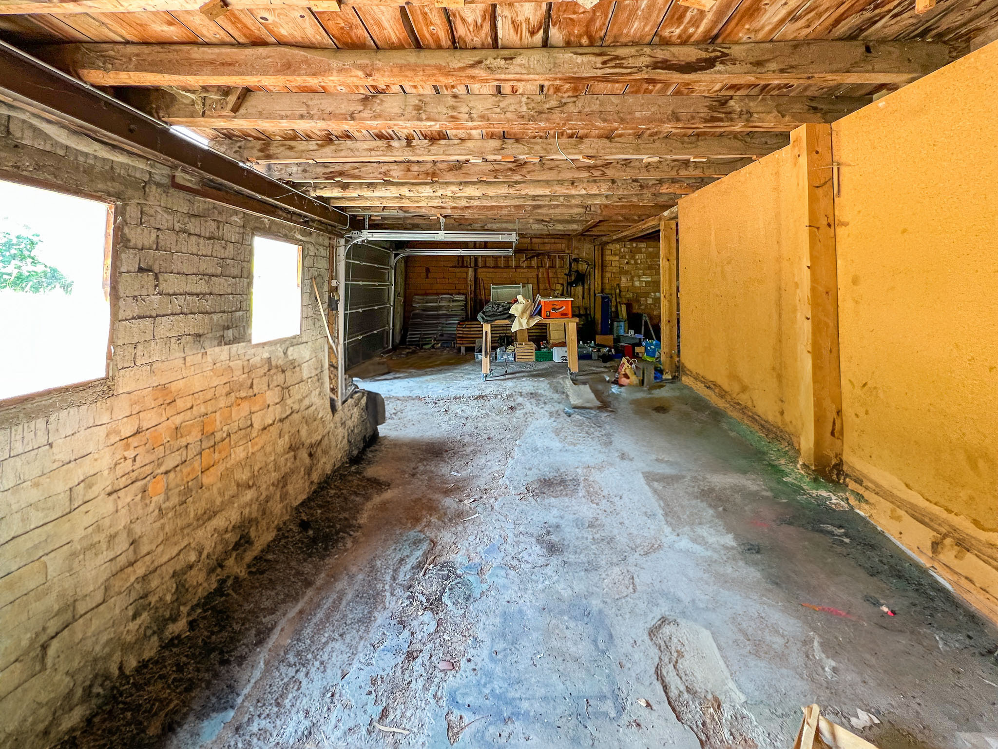 Grand garage Grand garage