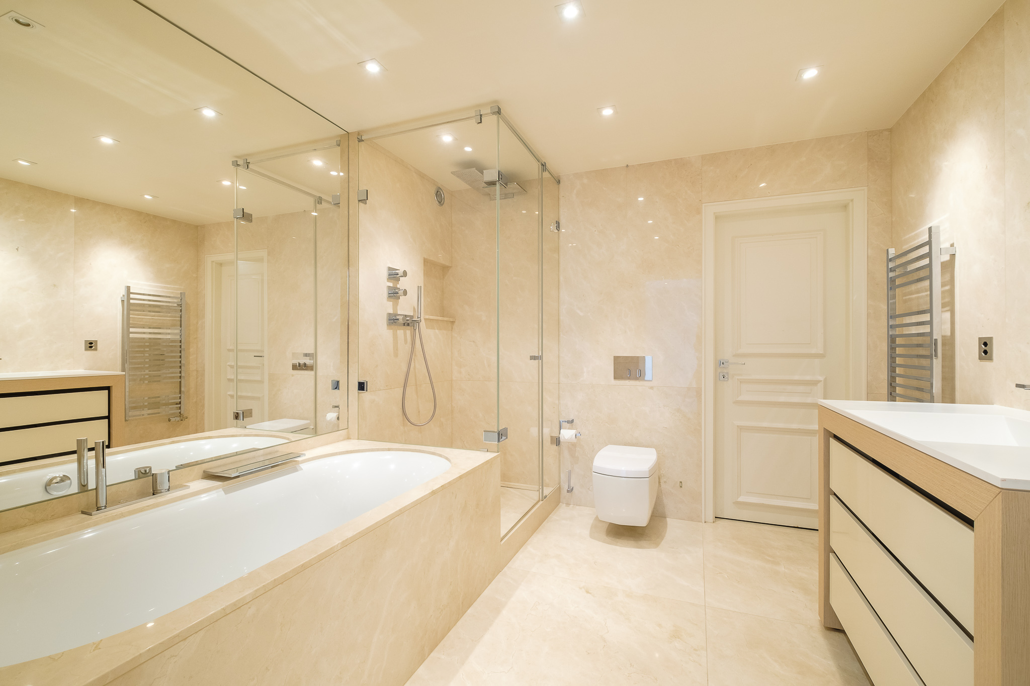 Interior view 5