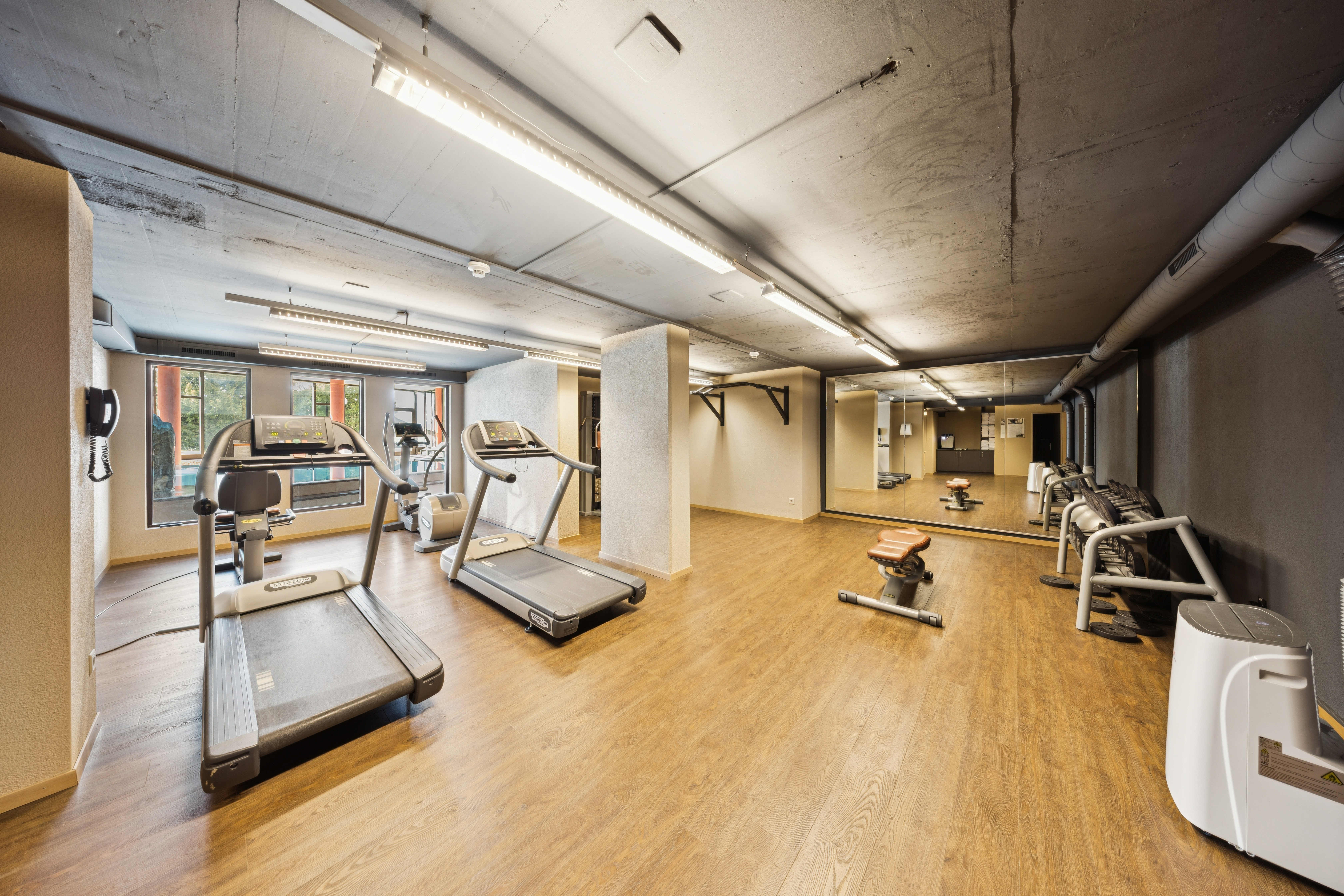 Espace fitness moderne pour une détente active