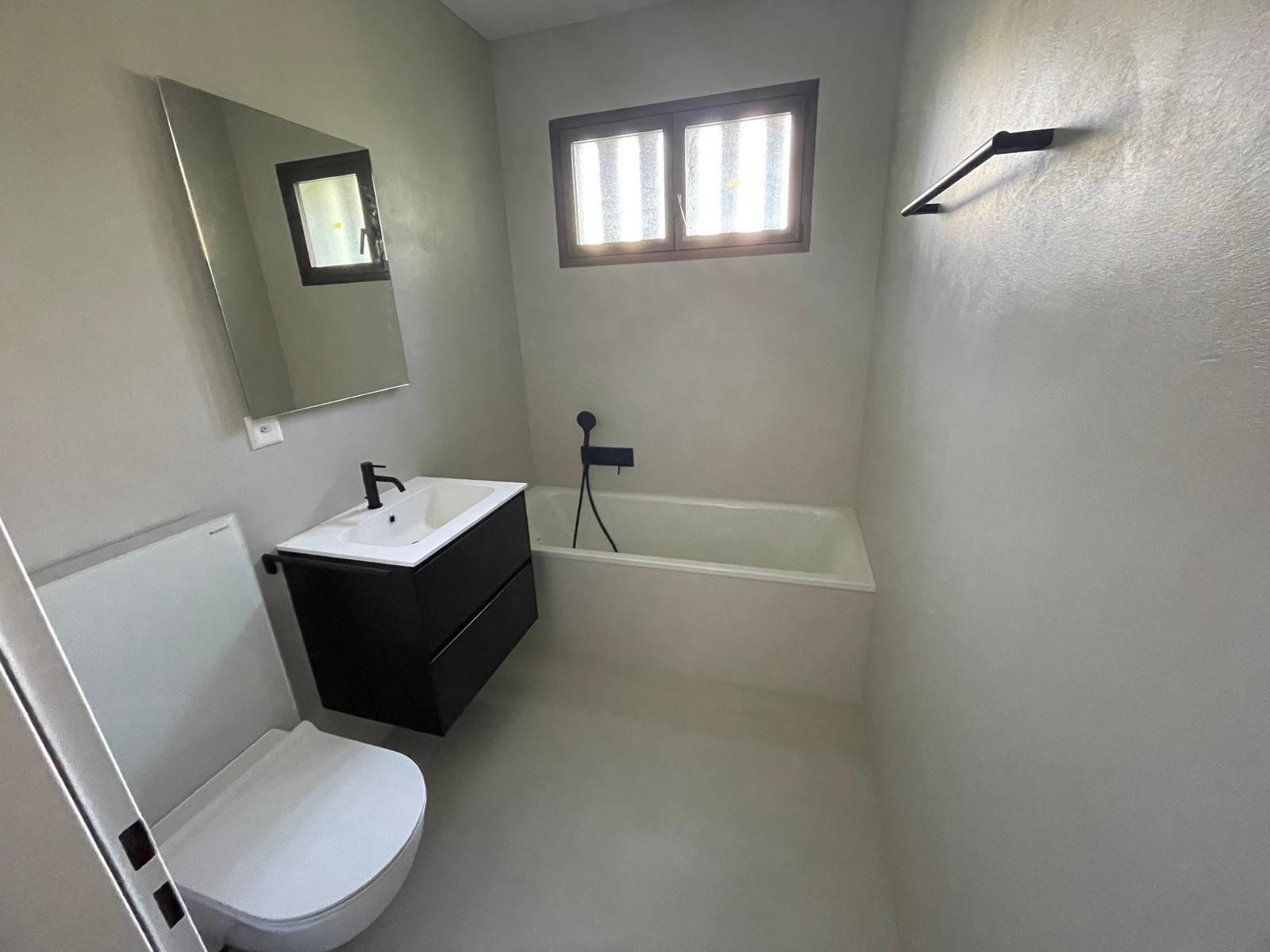 Interior view 9