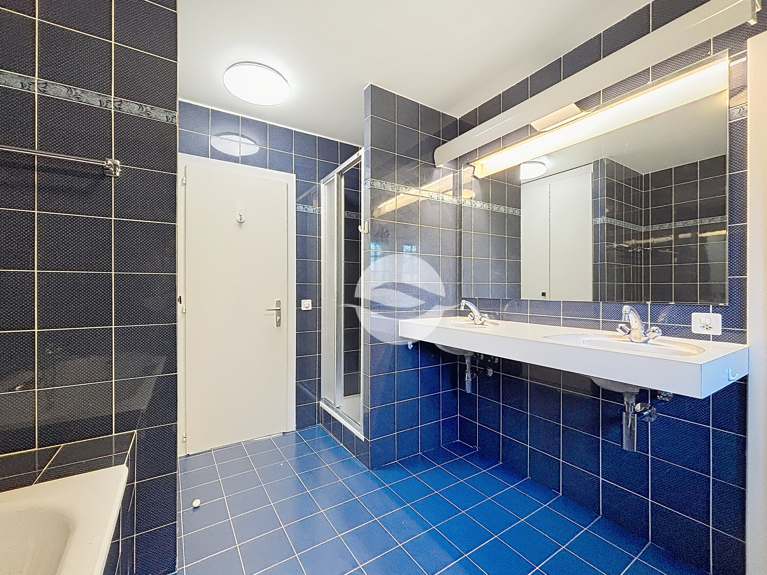 Salle de bains et douche privative