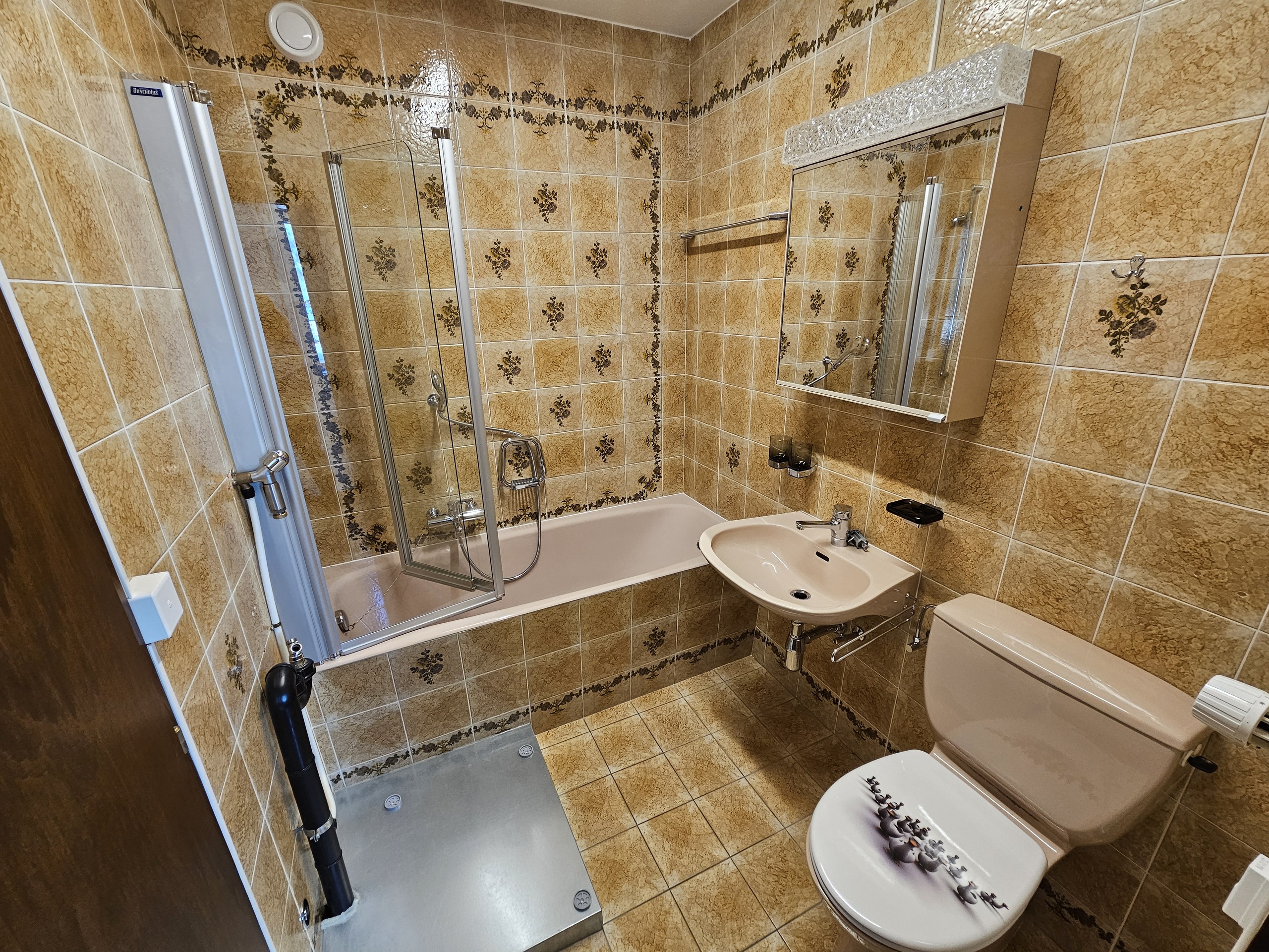 Interior view 4