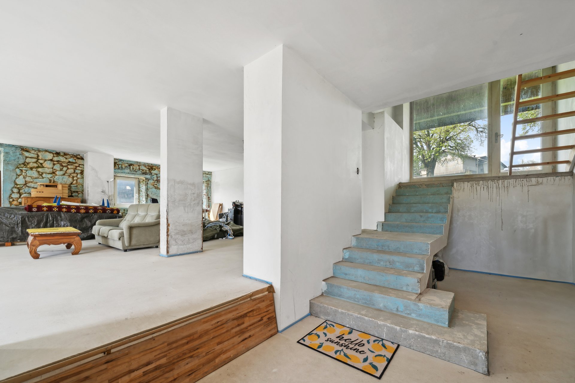 Hall d'entrée/salon spacieux