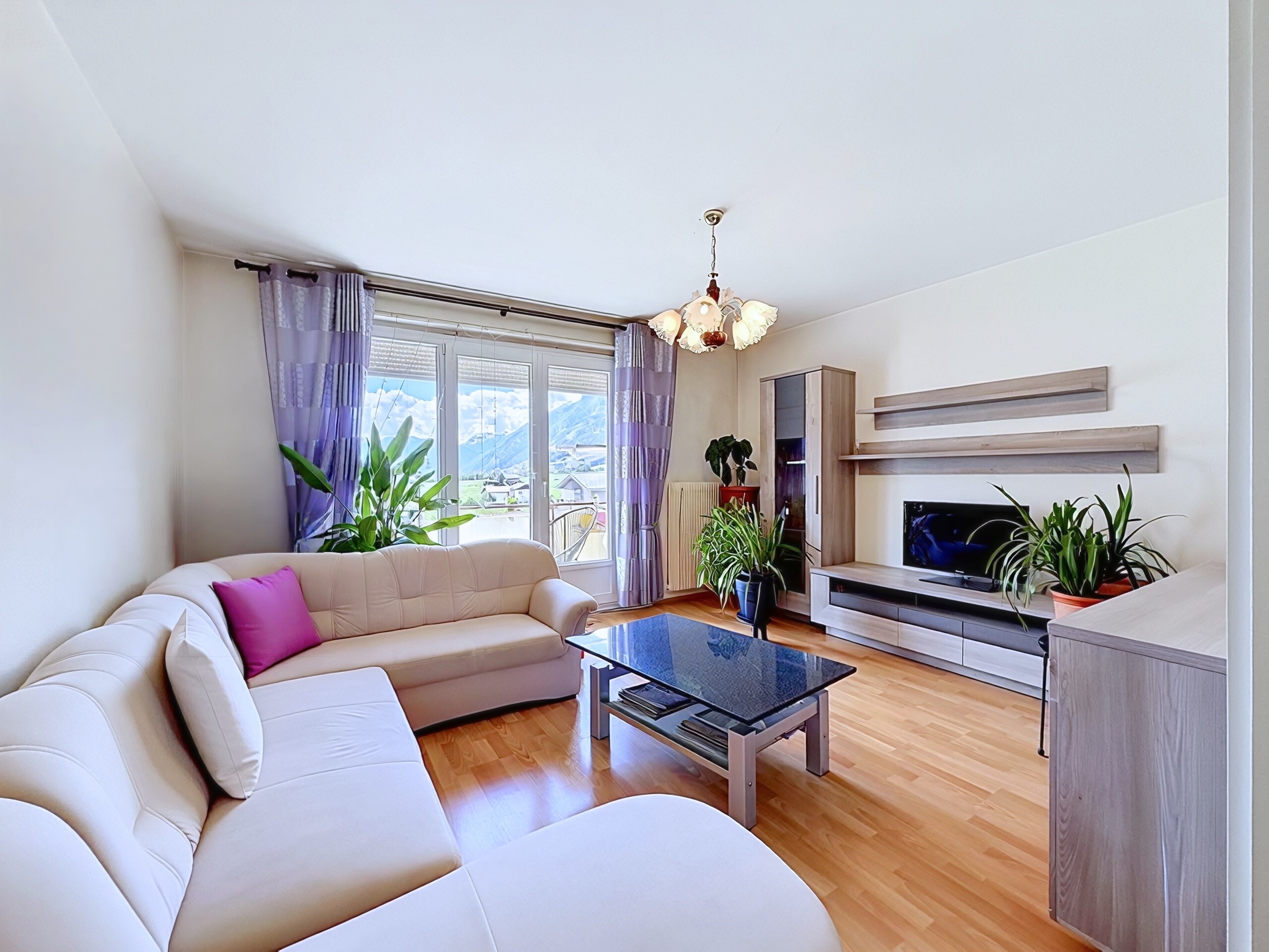 SALON SALON