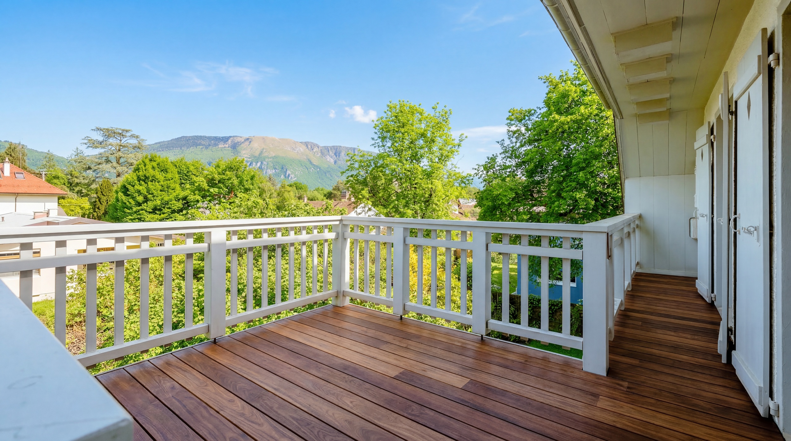 Terrace apartment 1st floor kitchen side