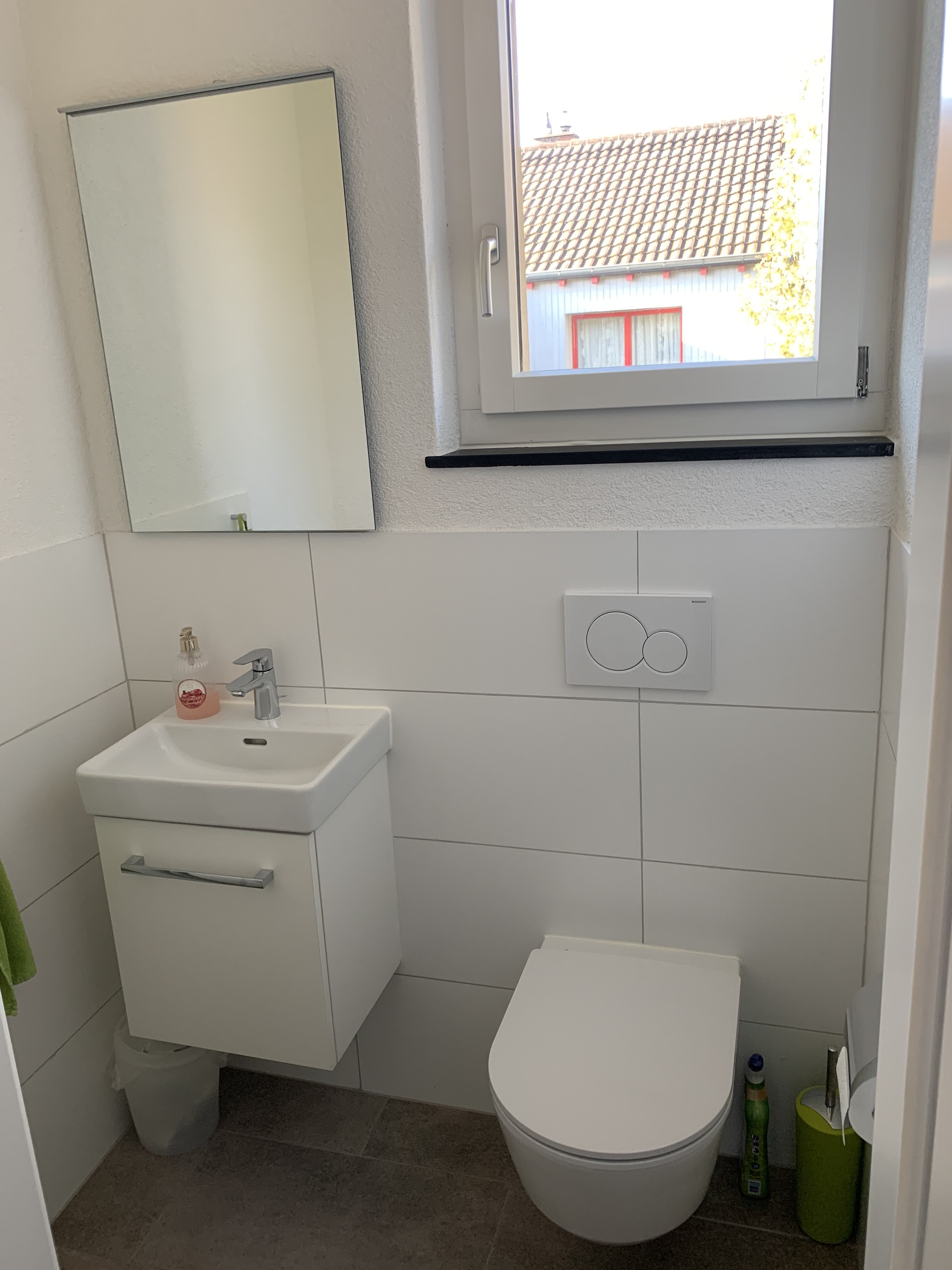 separate Toilette im Obergeschoss separate Toilette im Obergeschoss