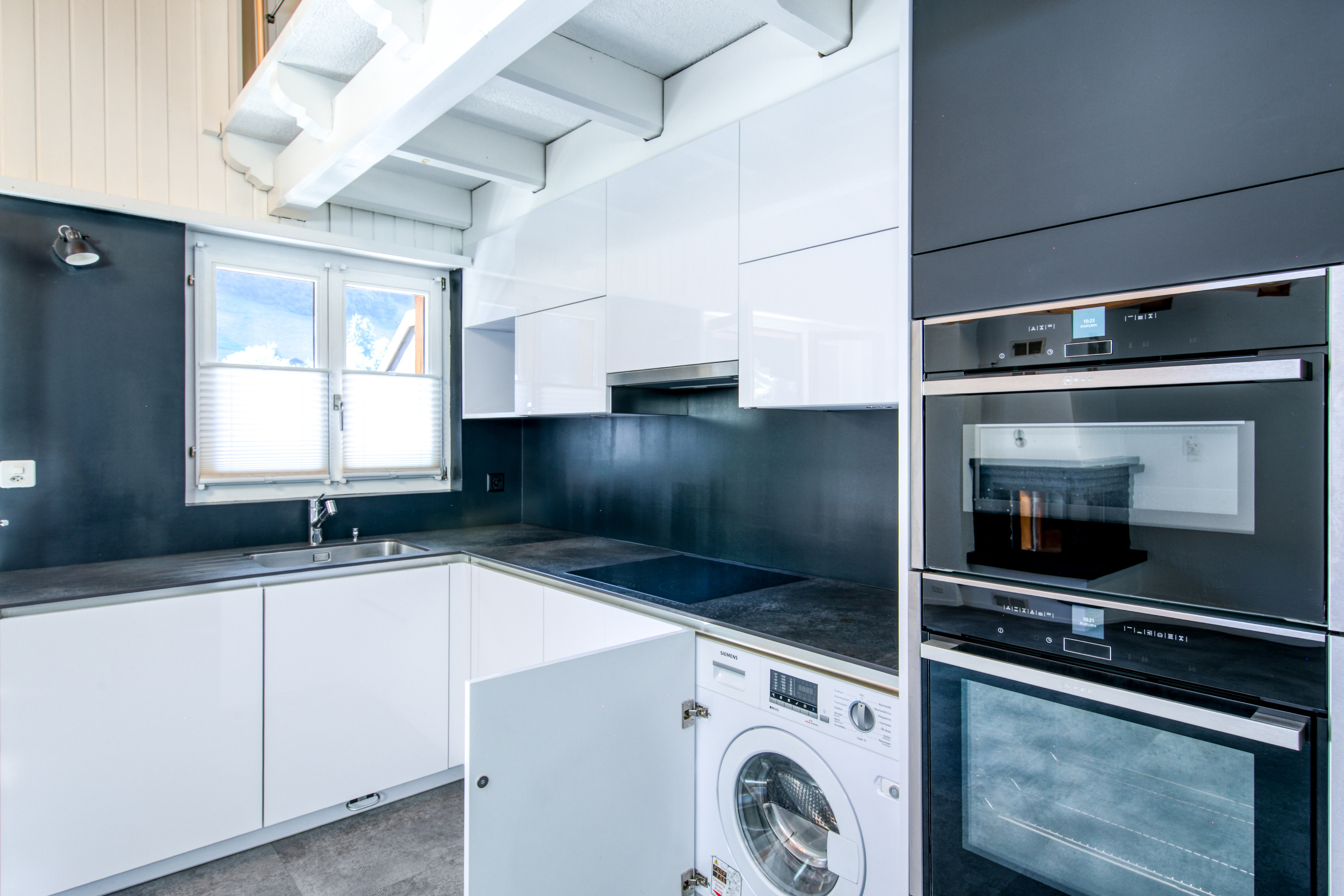 Interior view 2