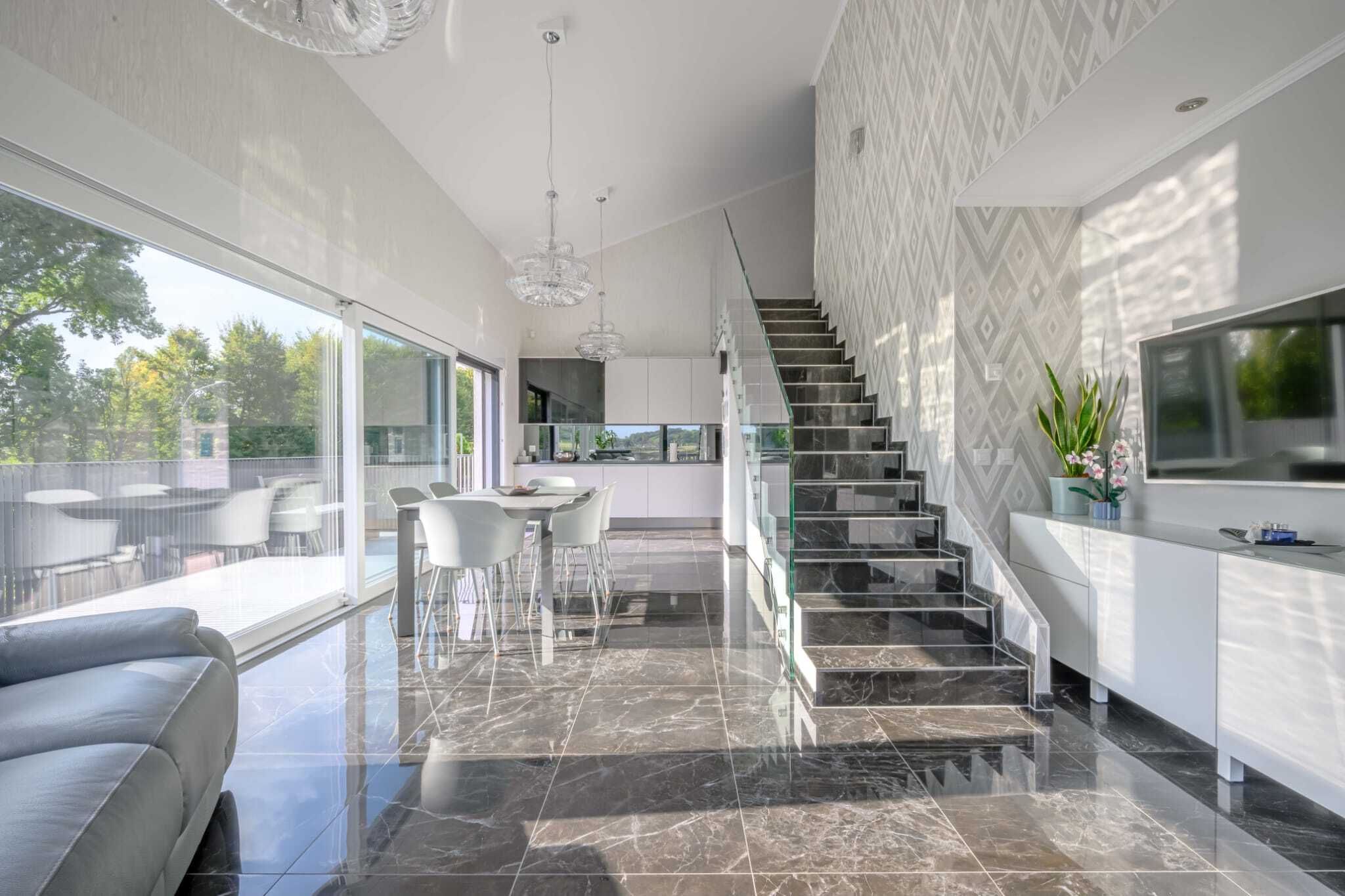 Interior view 12
