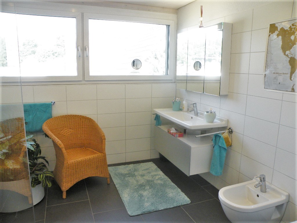 Grosses Bad im OG