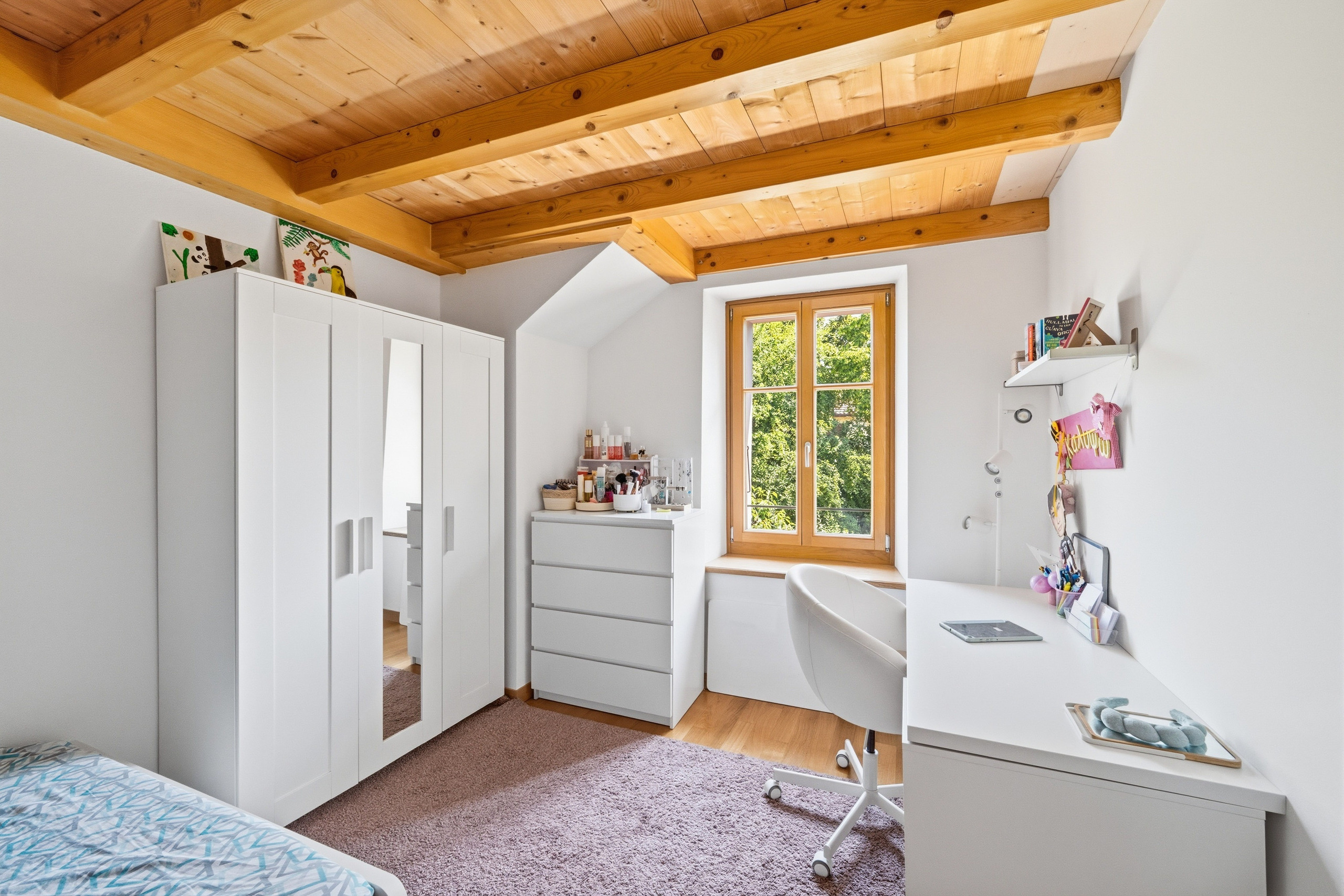 Interior view 9