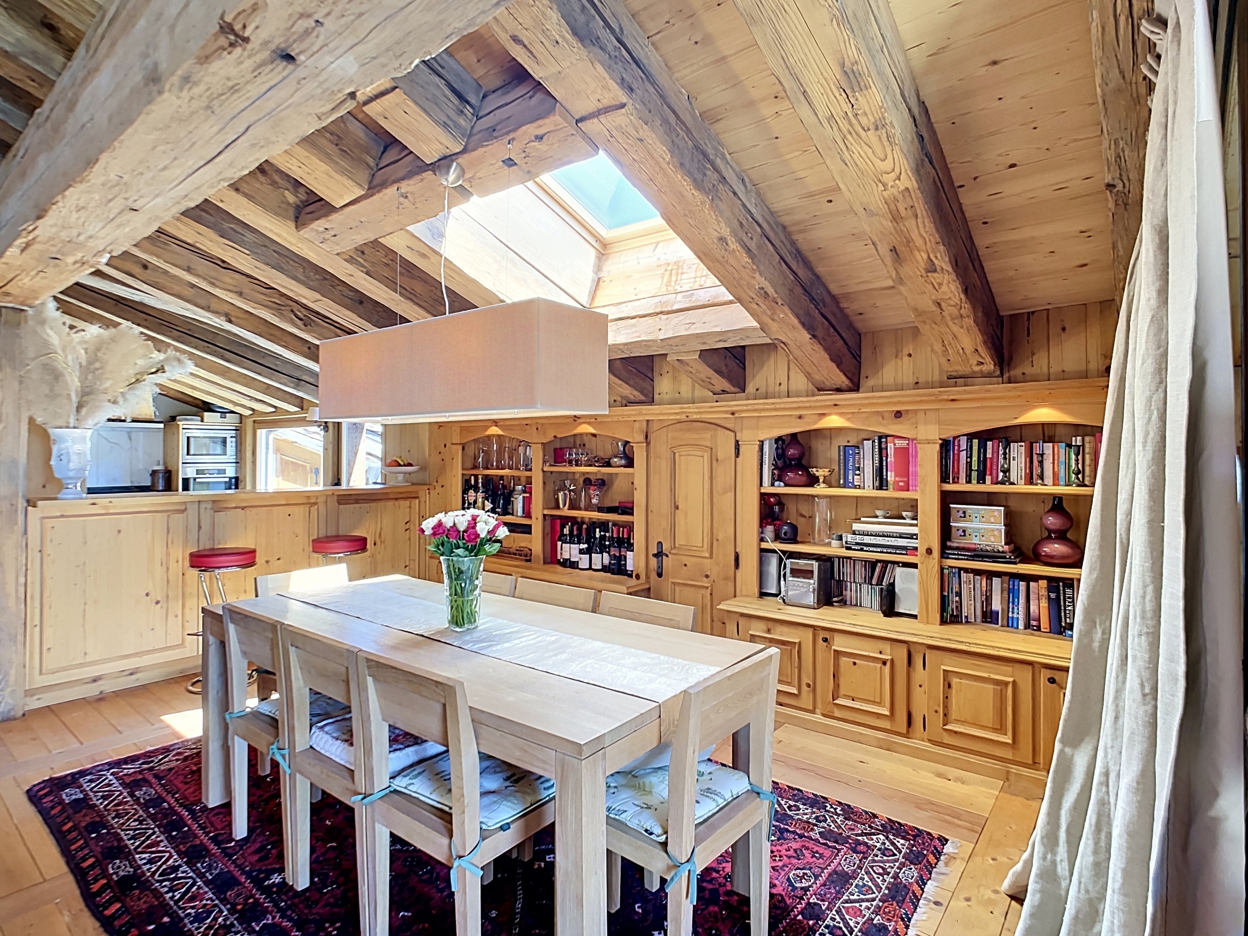 Interior view 7