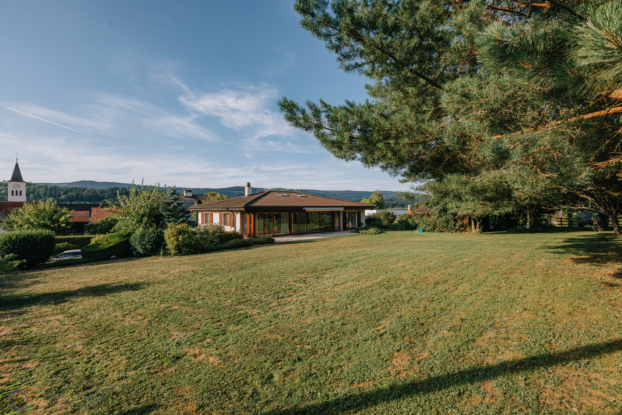 Vue depuis le terrain.