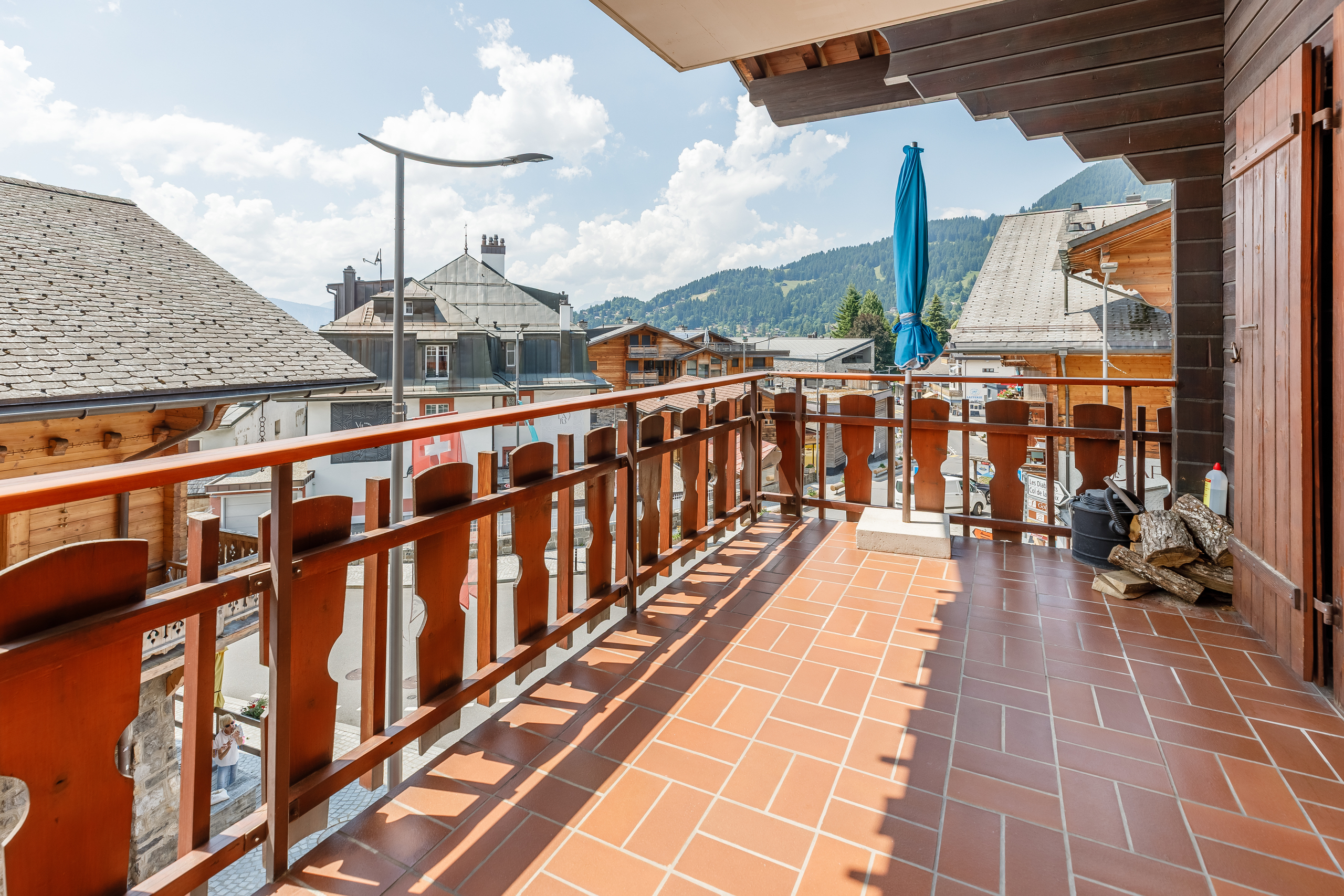 le balcon d'une chambre avec vue