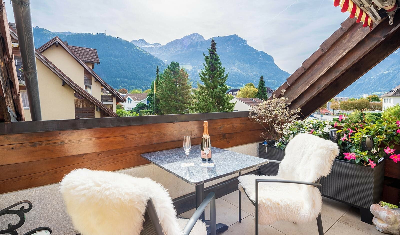 Weitere Fotos unter www.dv-immo.ch Weitere Fotos unter www.dv-immo.ch