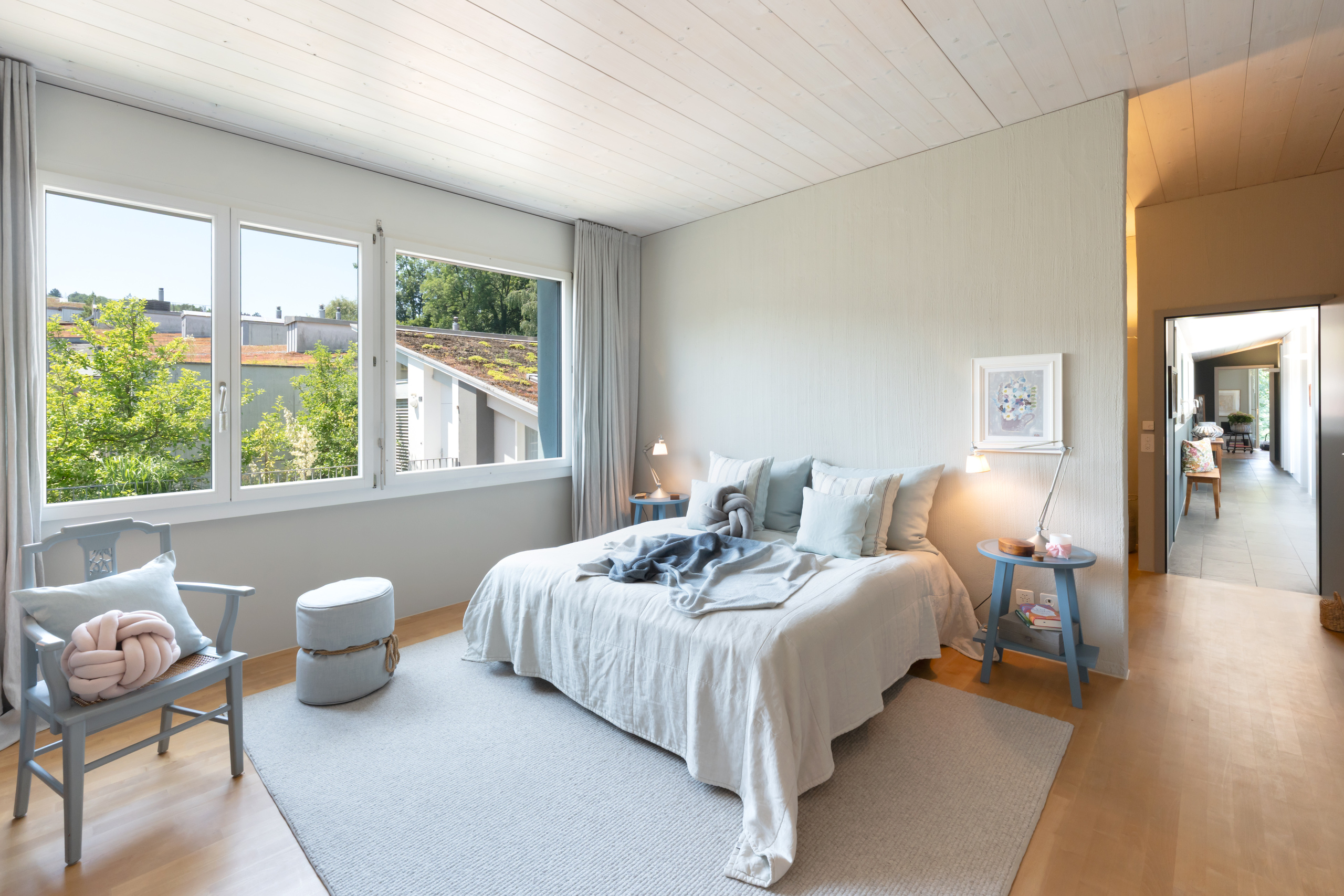 1. OG, Elternschlafzimmer mit Ankleide und en Suite Nasszelle