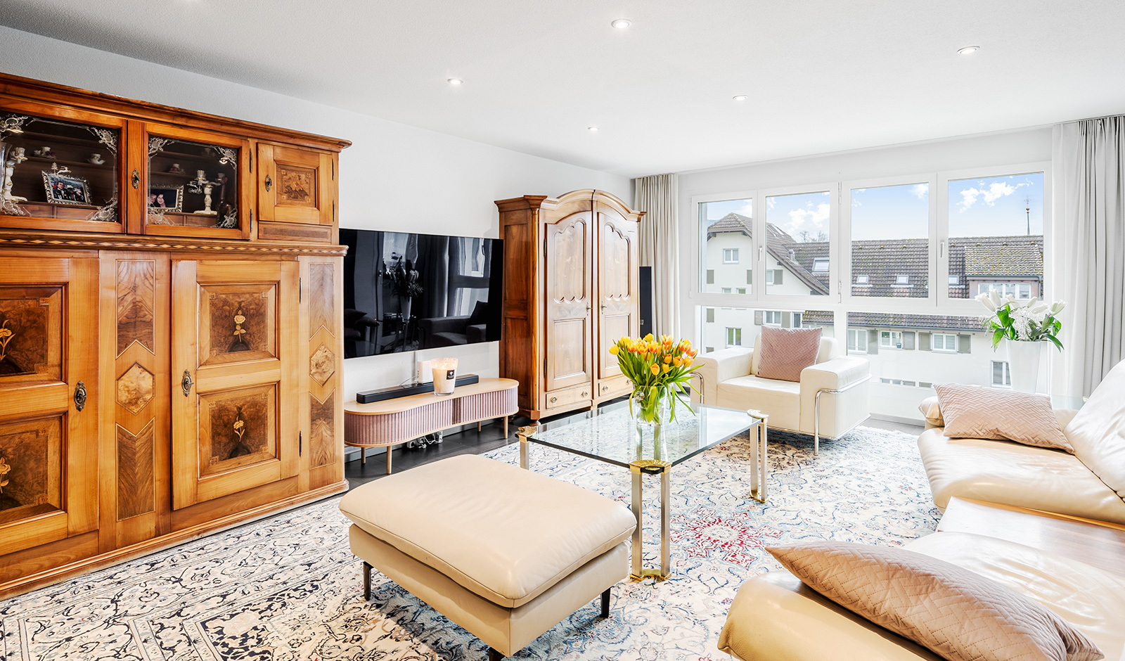 Weitere Fotos unter www.dv-immo.ch