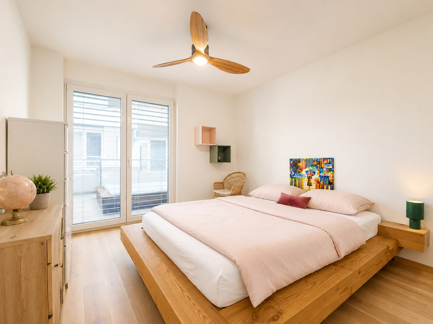 Interior view 6