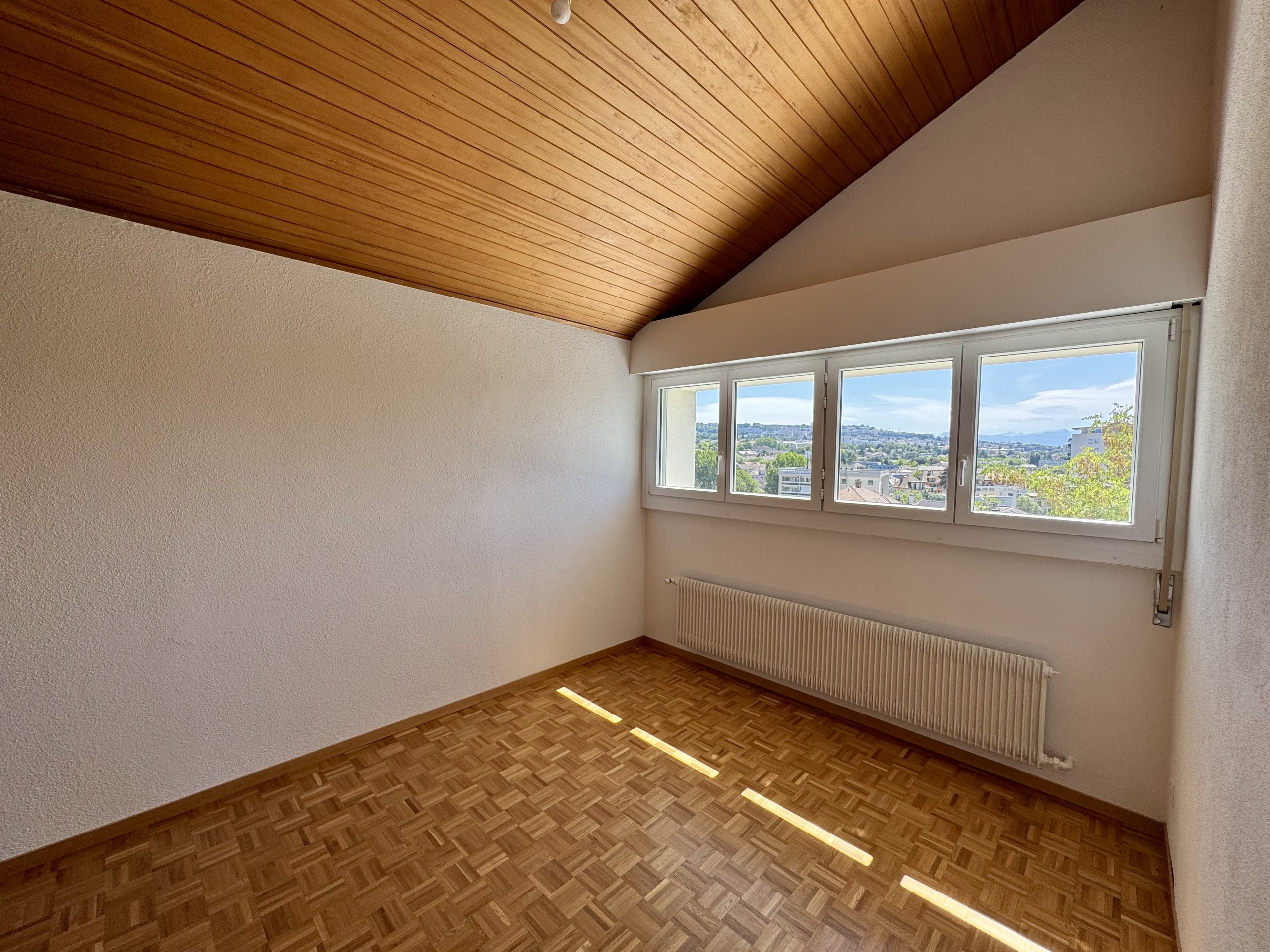 Interior view 4