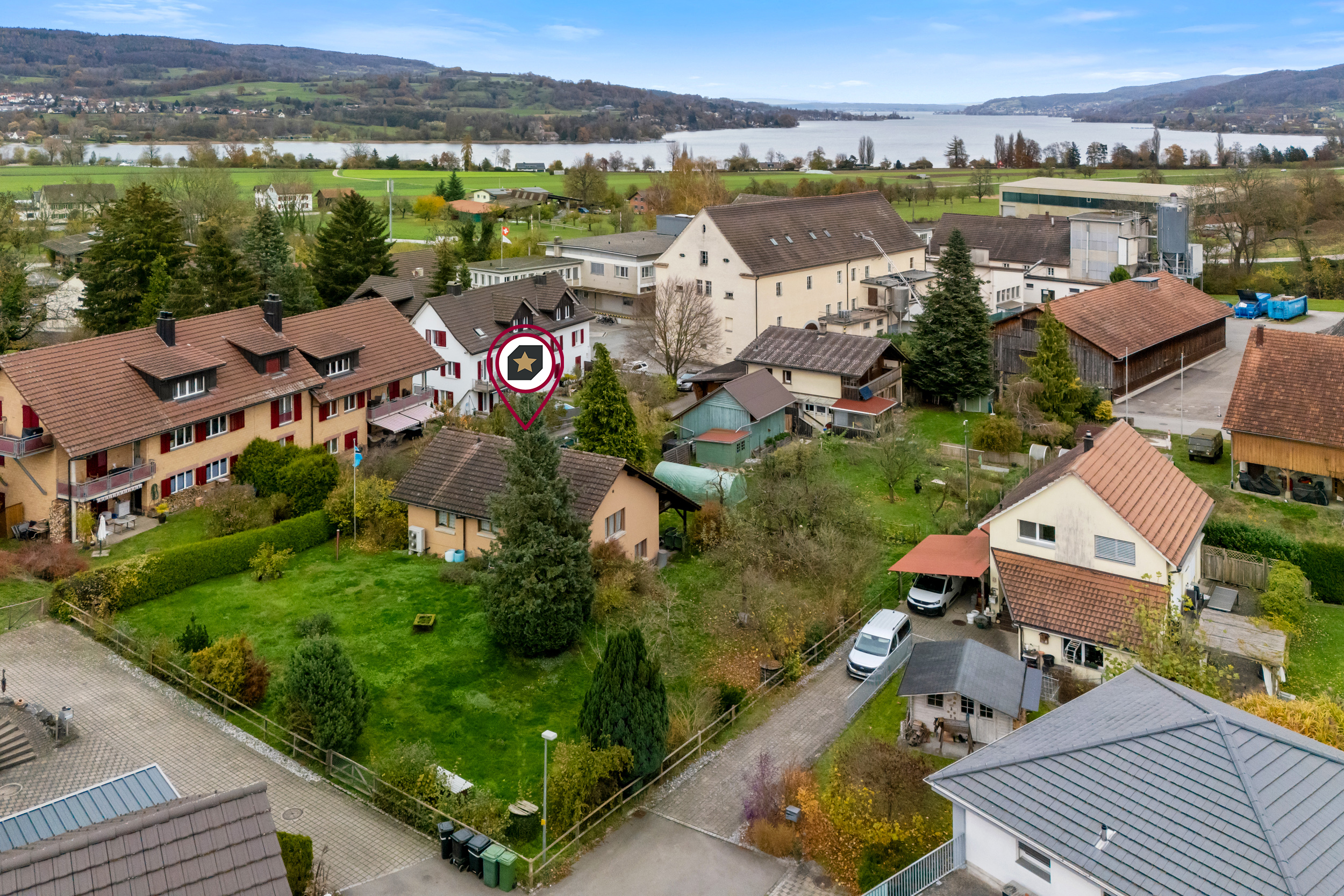 Freistehendes Einfamilienhaus auf attraktiven Baugrundstück.