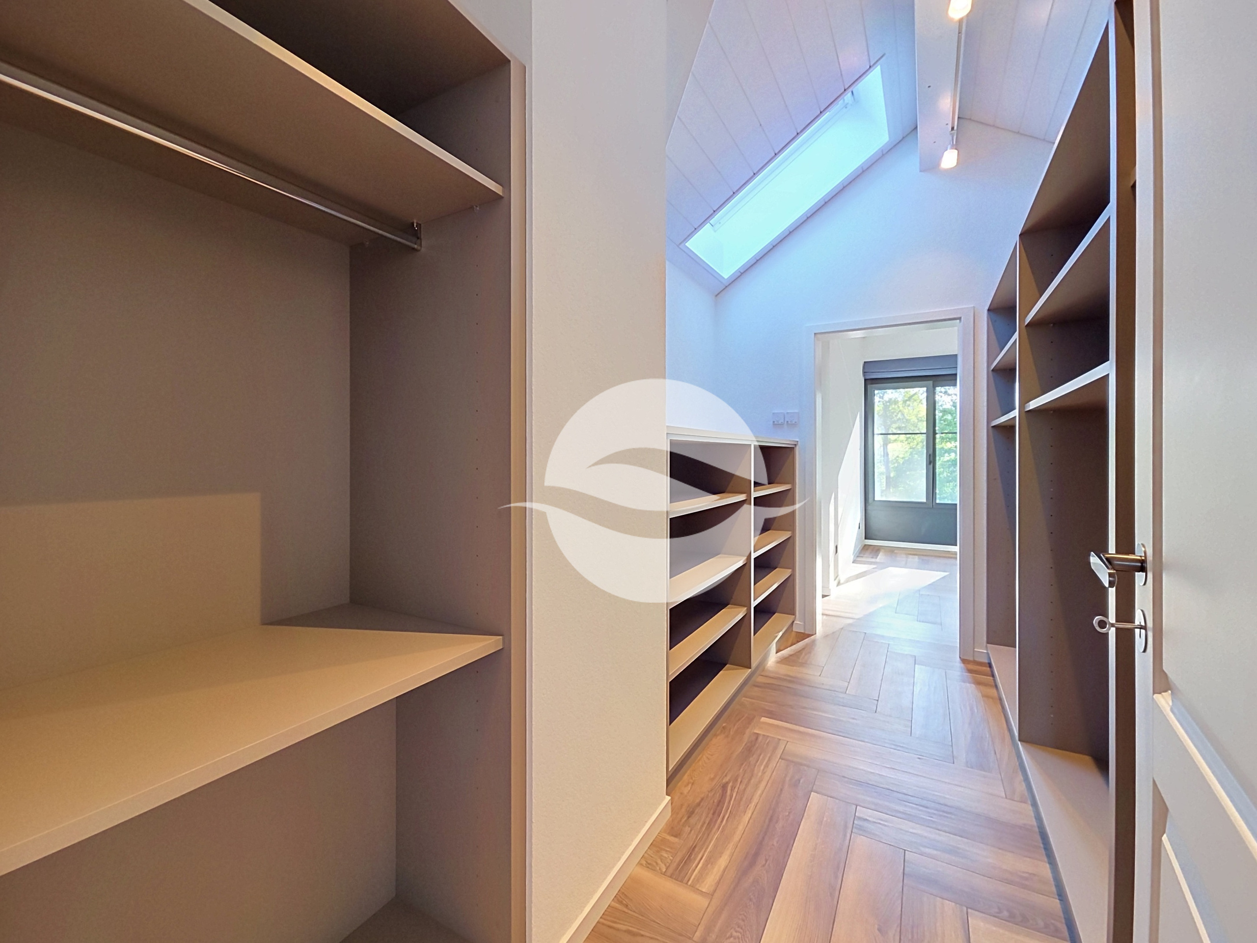 Interior view 12