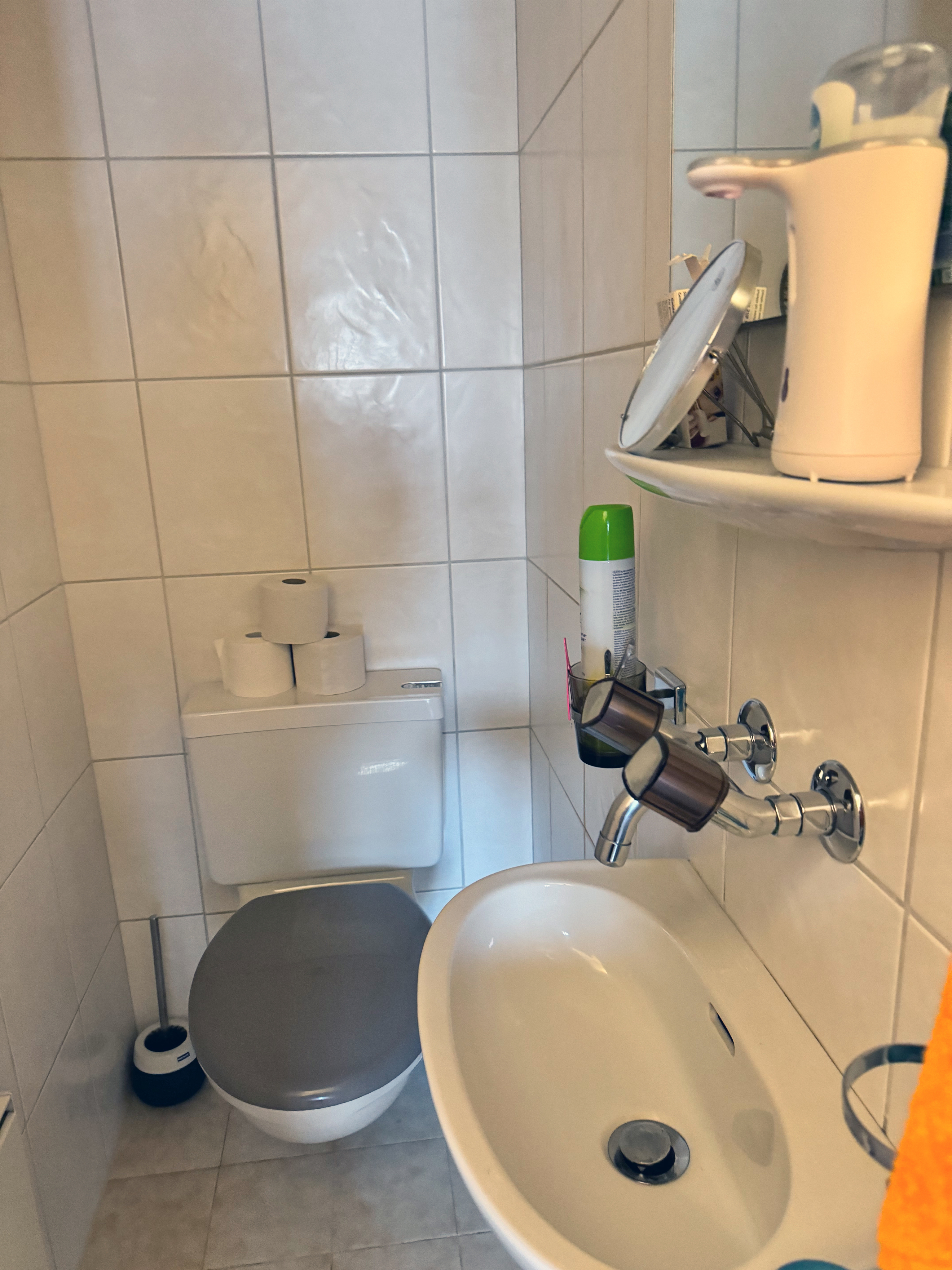 5.5 Zimmer, 2. OG 5.5 Zimmer, 2. OG