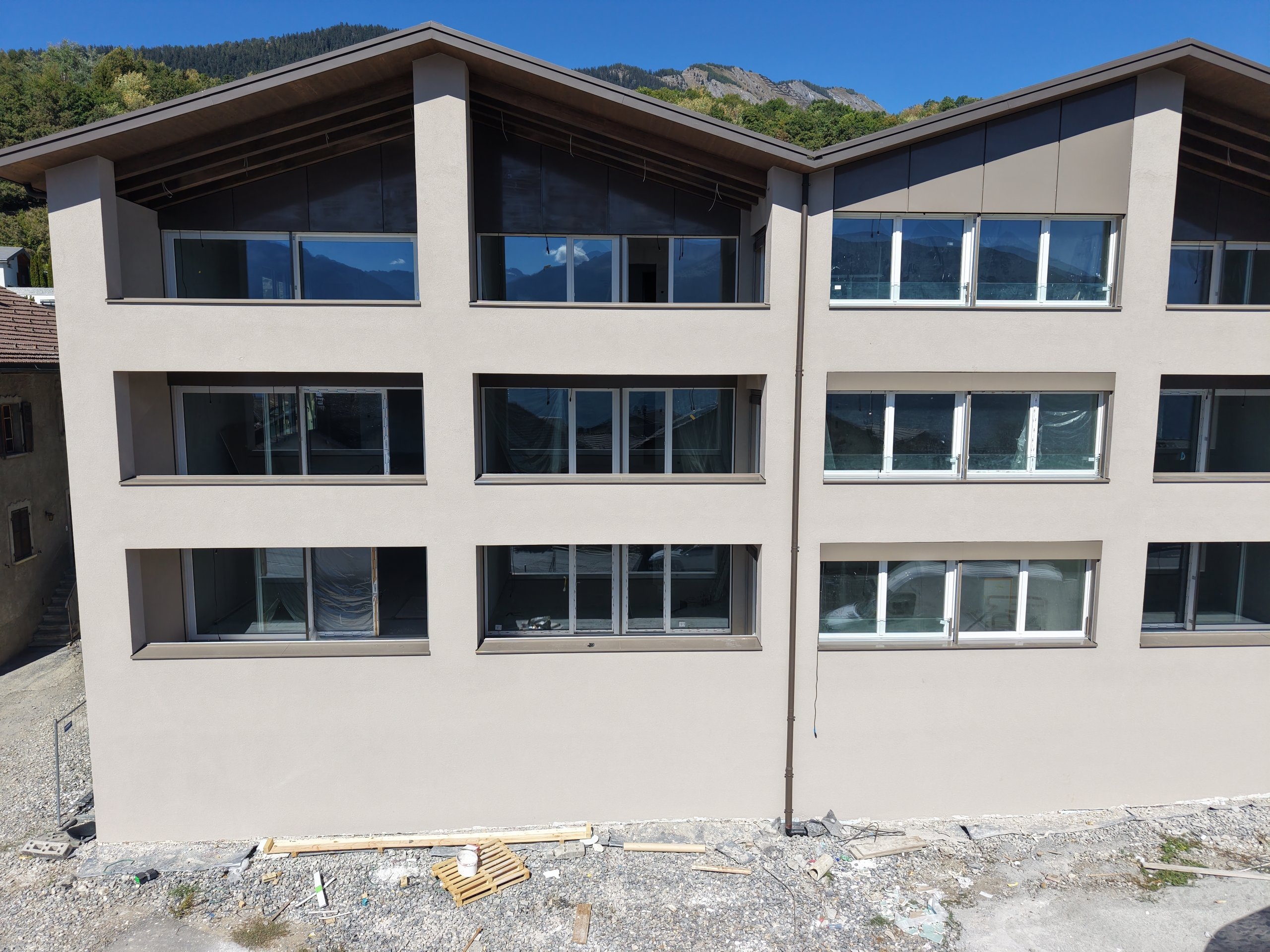 Exterior view 9