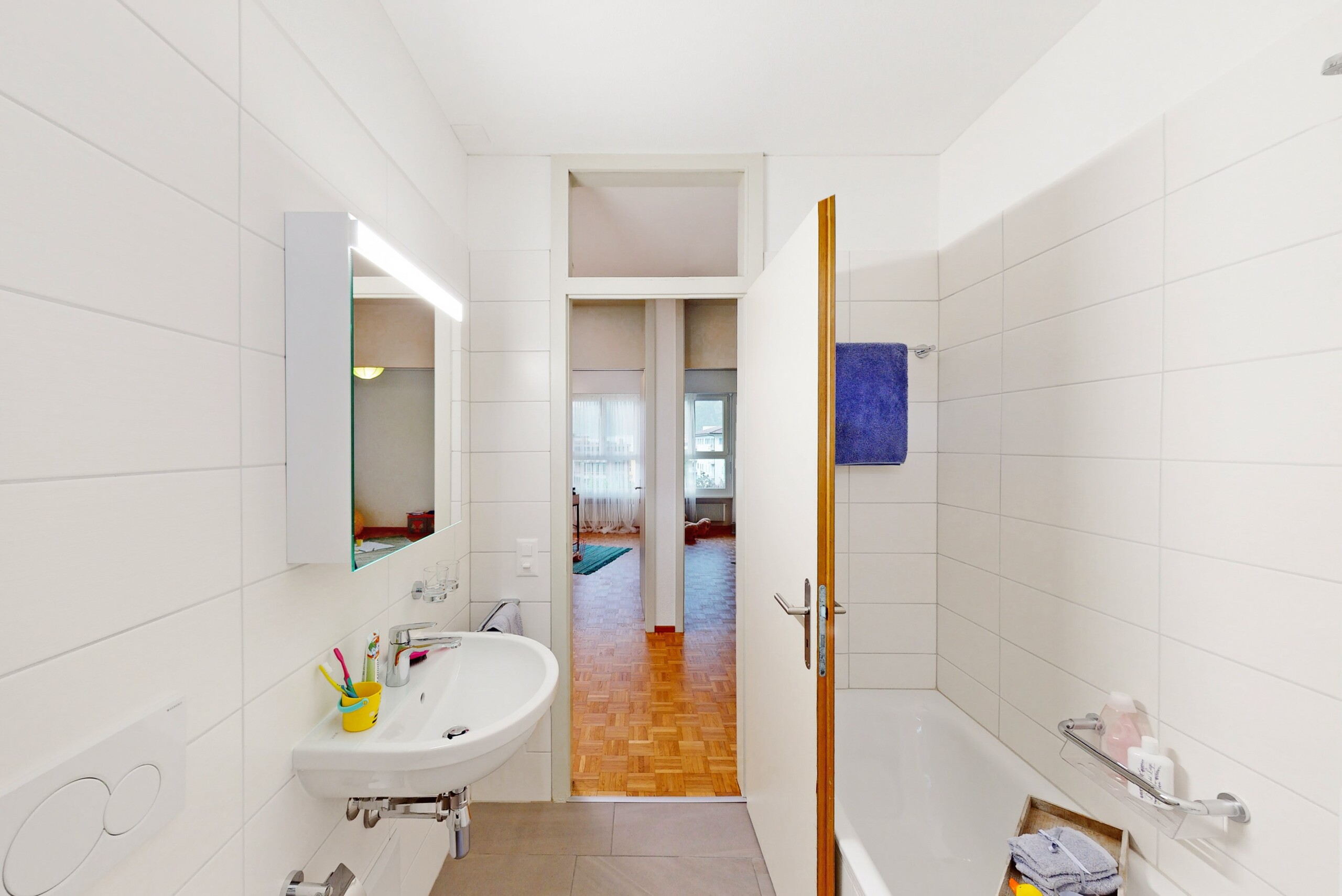 Photo 6