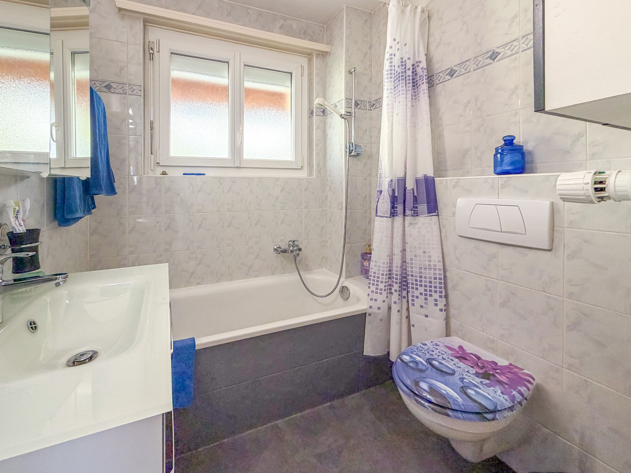Salle de bain rez-de-chaussée