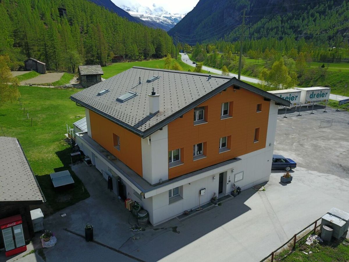 Photo 6