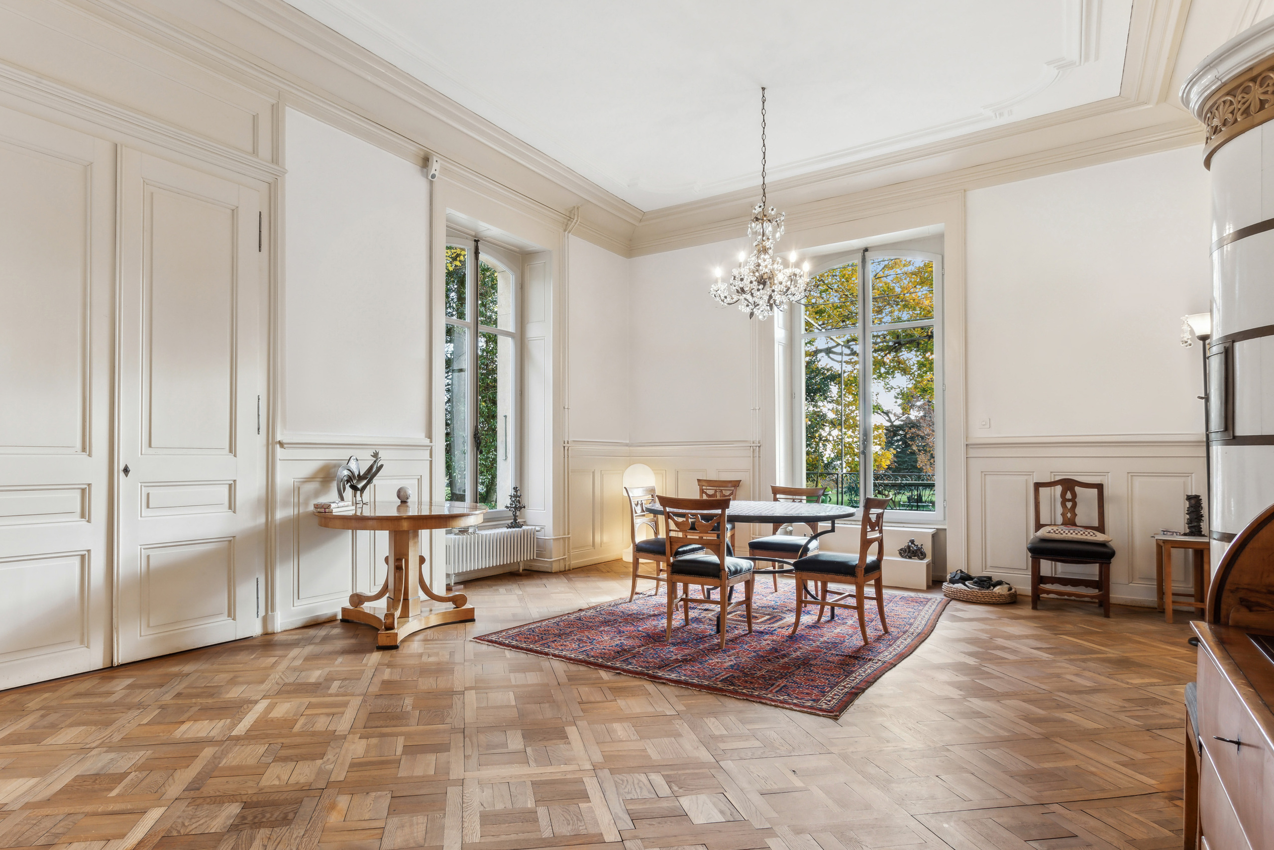 Dining room with stove Dining room with stove