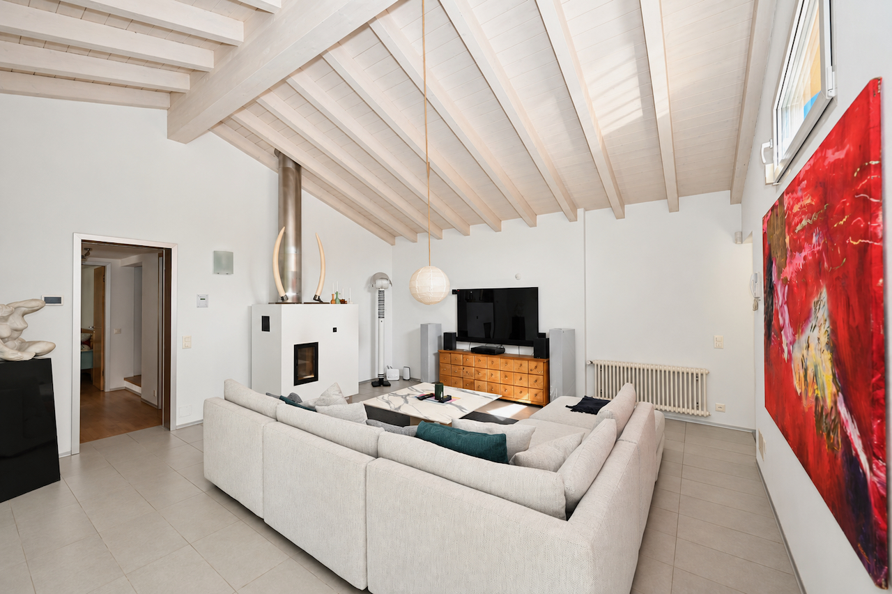 Interior view 2