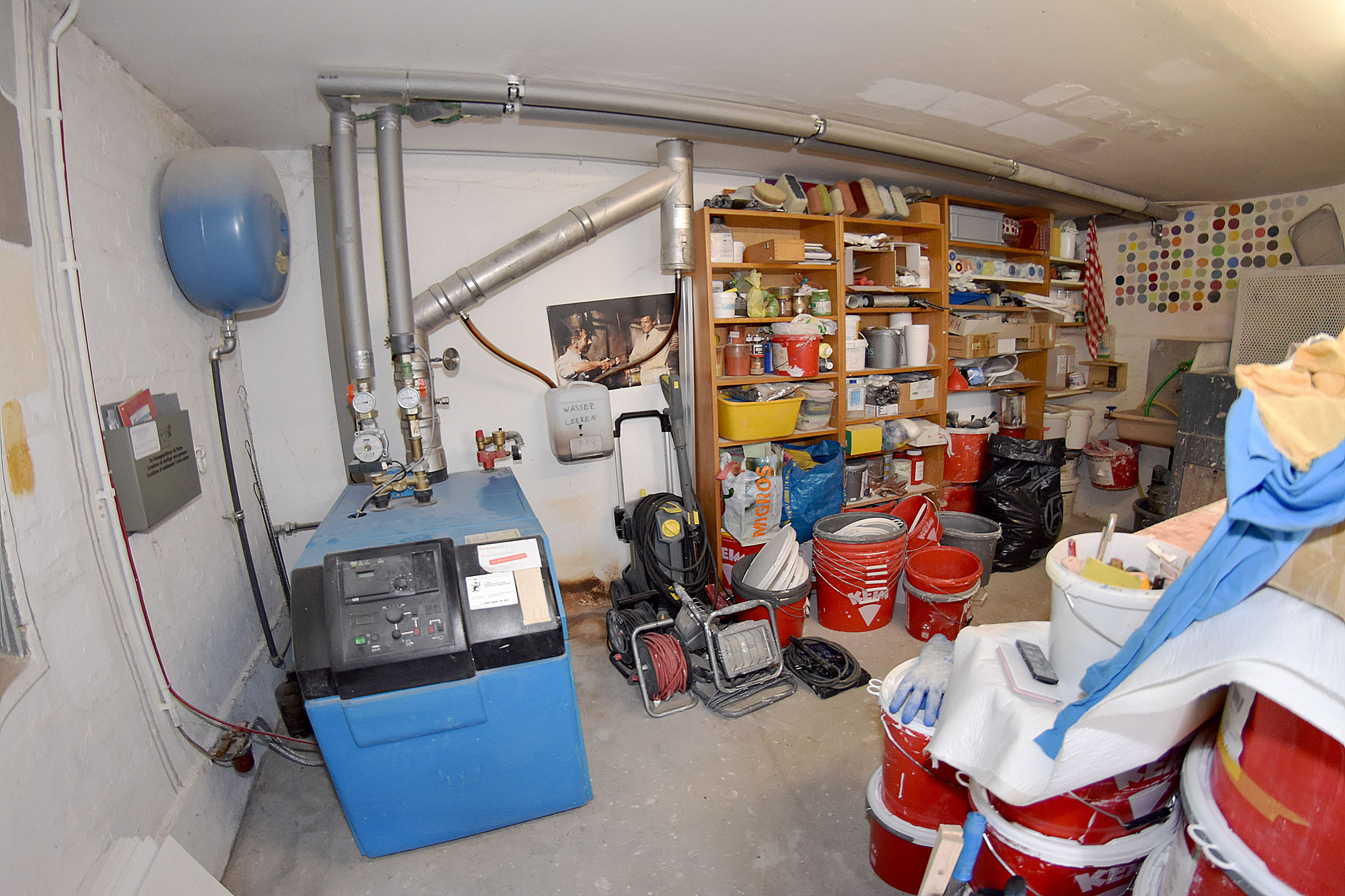 Heizraum mit Tanklager Heizraum mit Tanklager